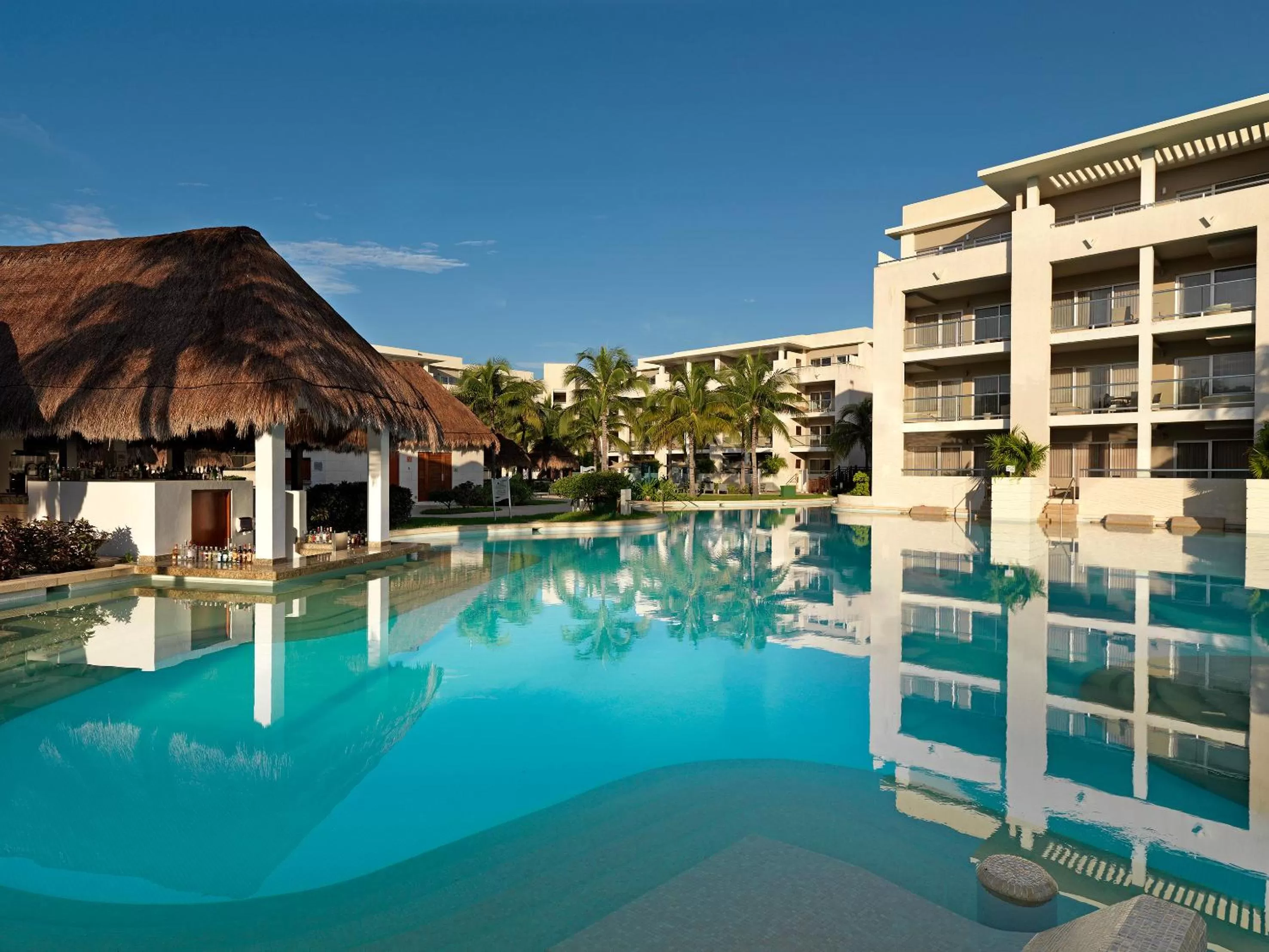 Swimming pool in Paradisus La Perla - Adults Only - Riviera Maya - All Inclusive