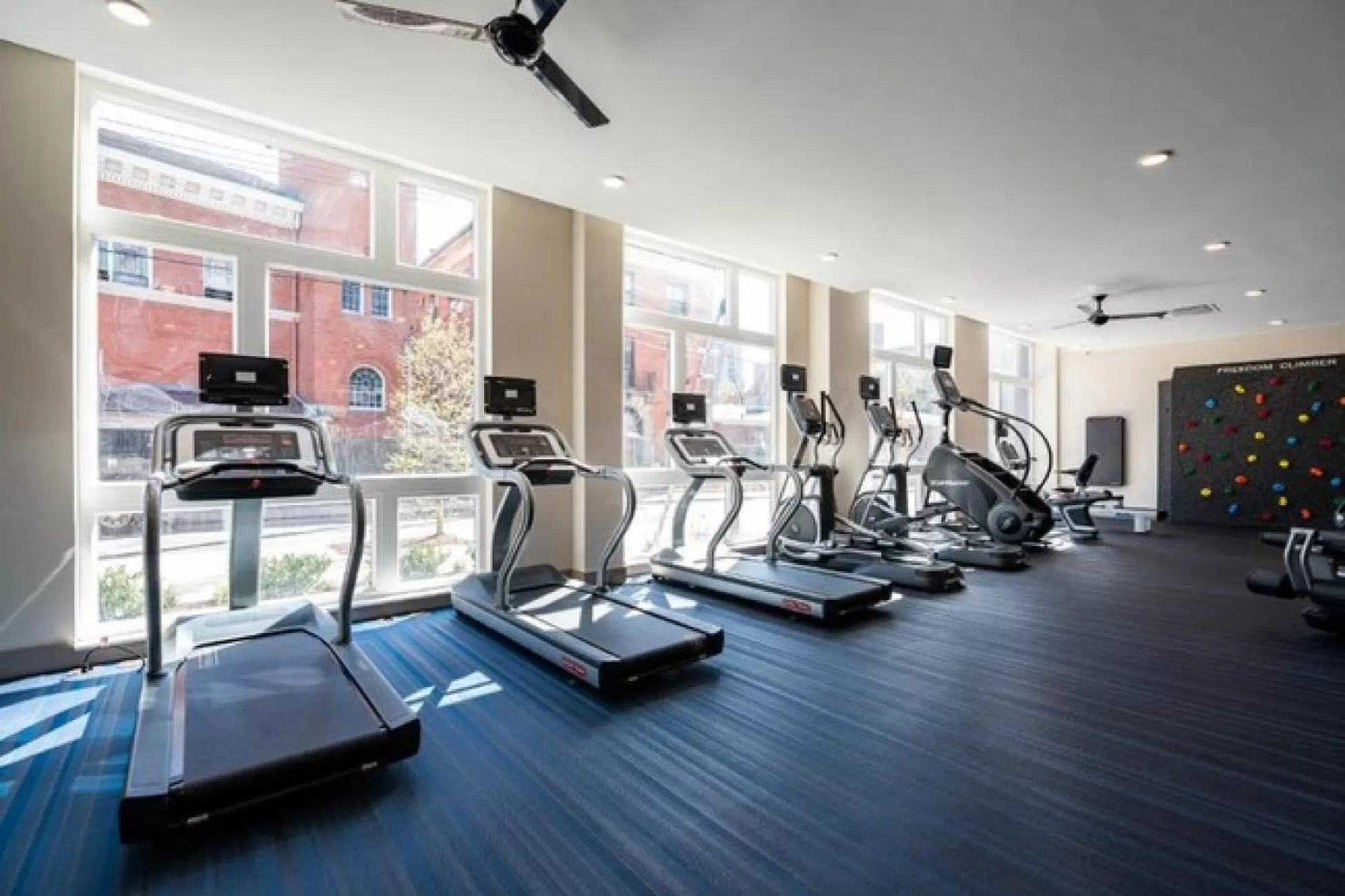 Fitness centre/facilities in Luxury Furnished Apartments by Hyatus Downtown at Yale