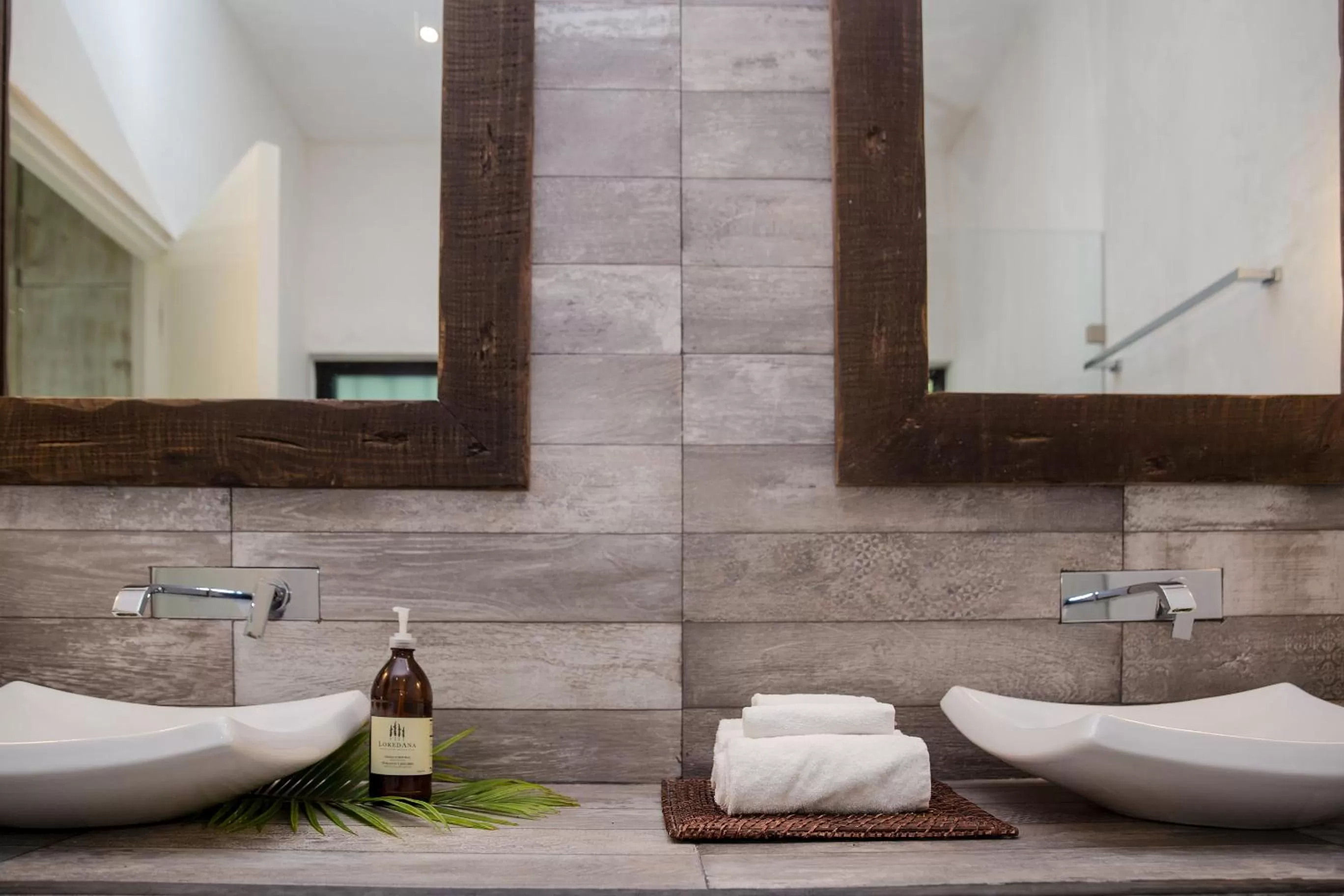 Bathroom in Villas H2O