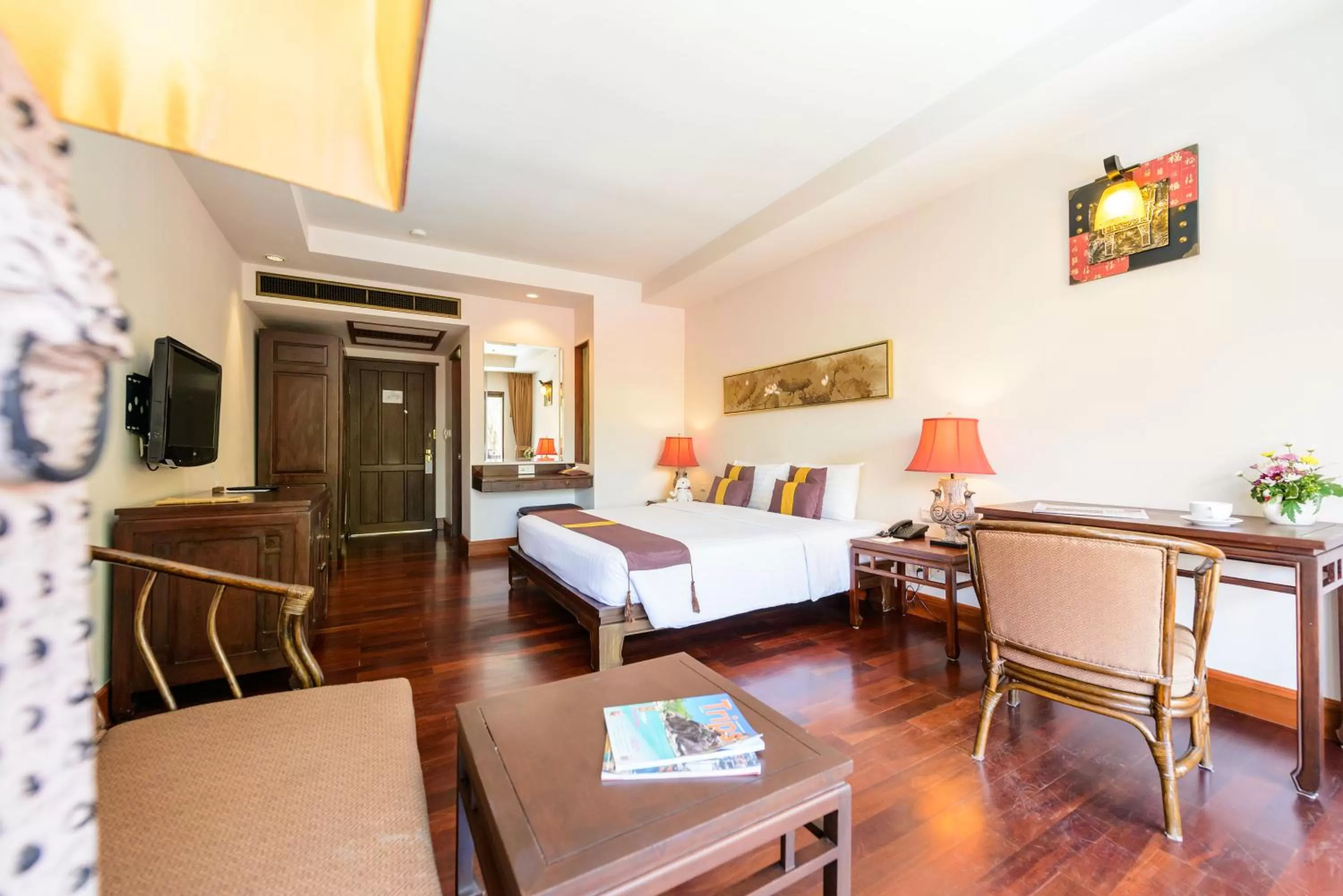 Pool view, Bed in Khaolak Bhandari Resort & Spa