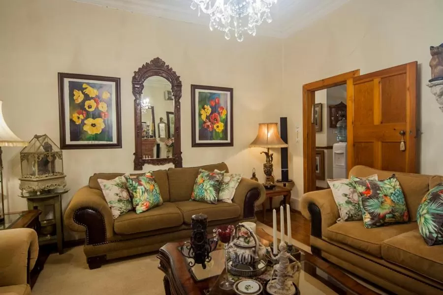 Living room in 79 On Ridge