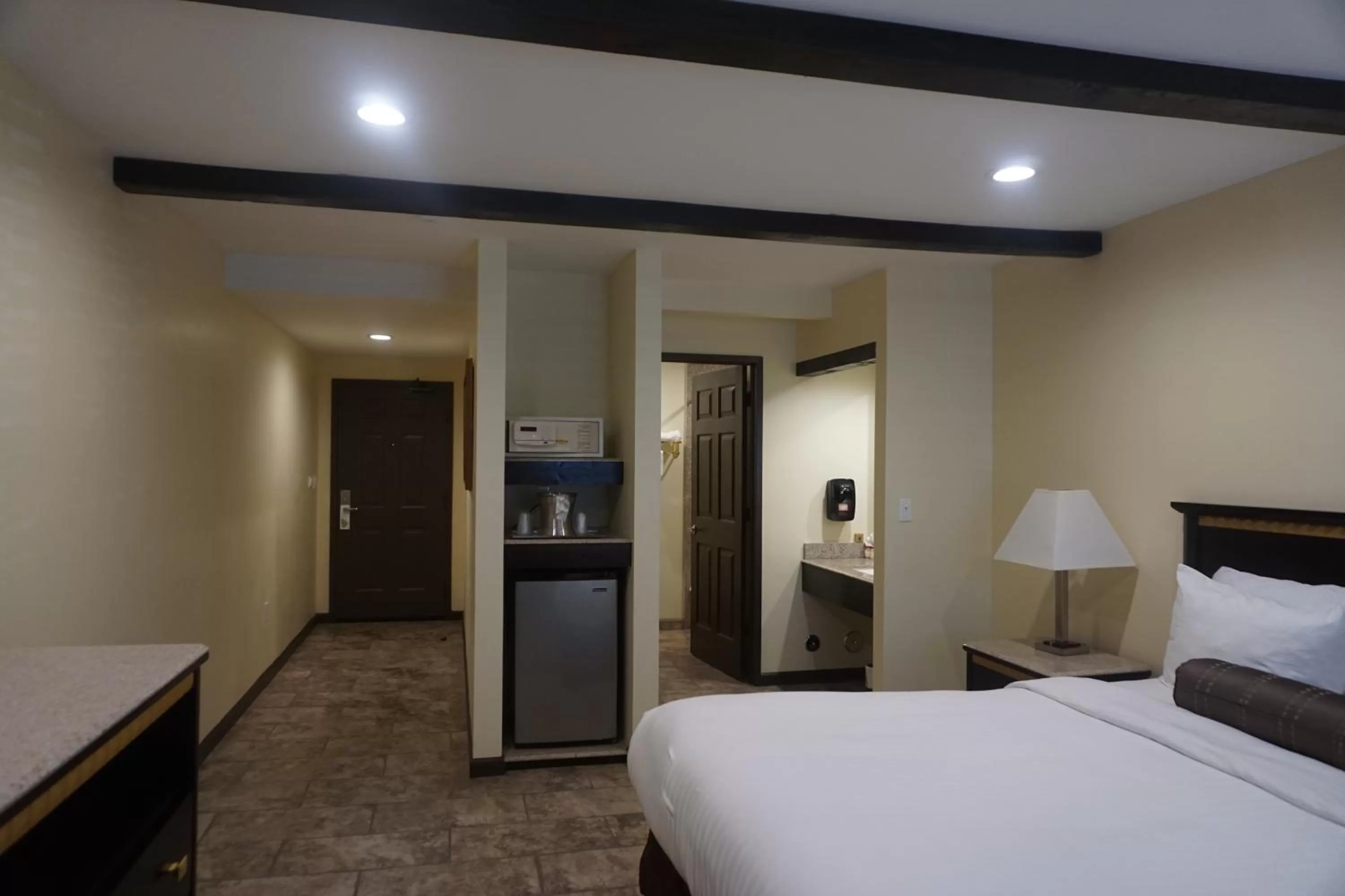 View (from property/room), Bed in Tuscan Garden Inn