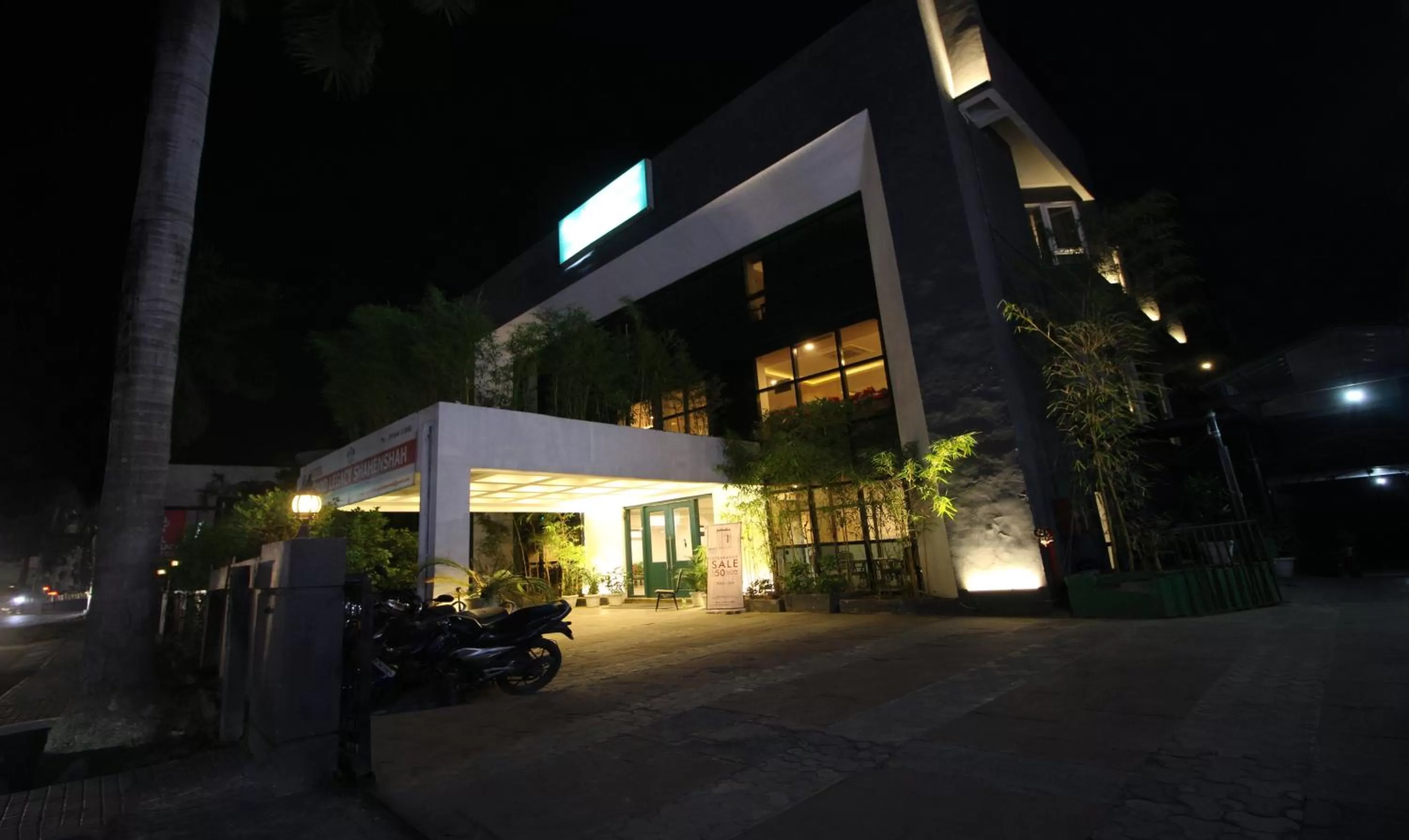 Property building in Treebo Grand Legacy Shahenshah