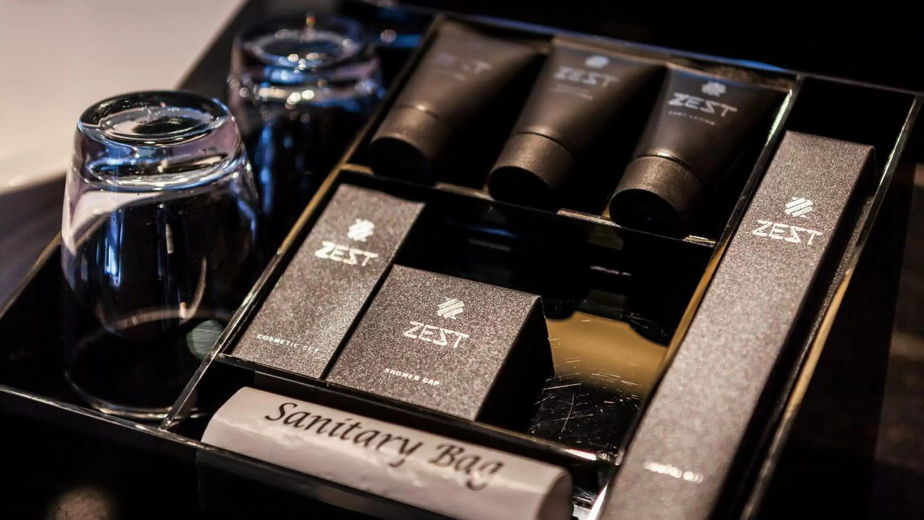 Continent King in The Continent Hotel Sukhumvit - Asok BTS Bangkok Continent King in The Continent Hotel Sukhumvit - Asok BTS Bangkok