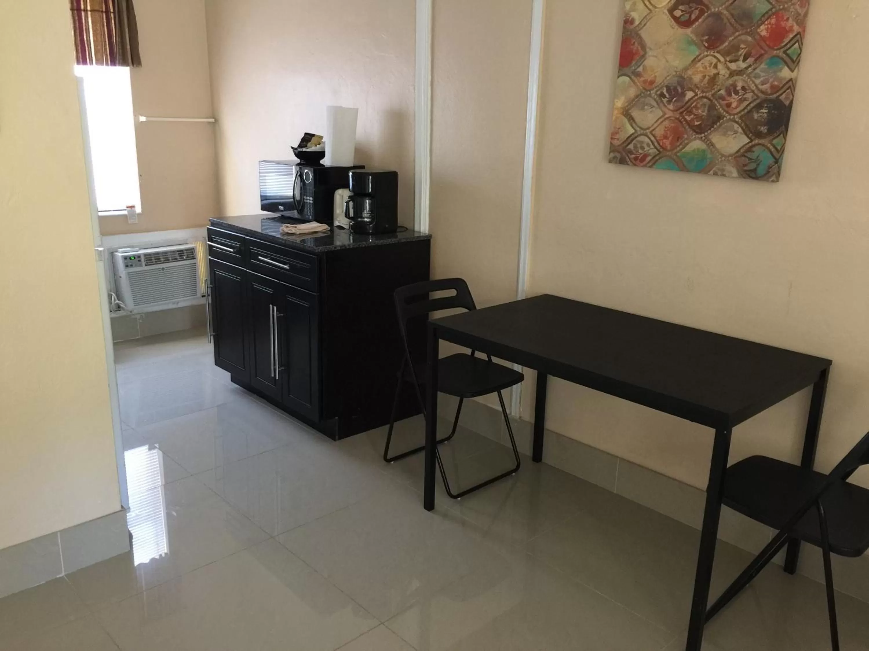 Dining area in Pelican By The Sea