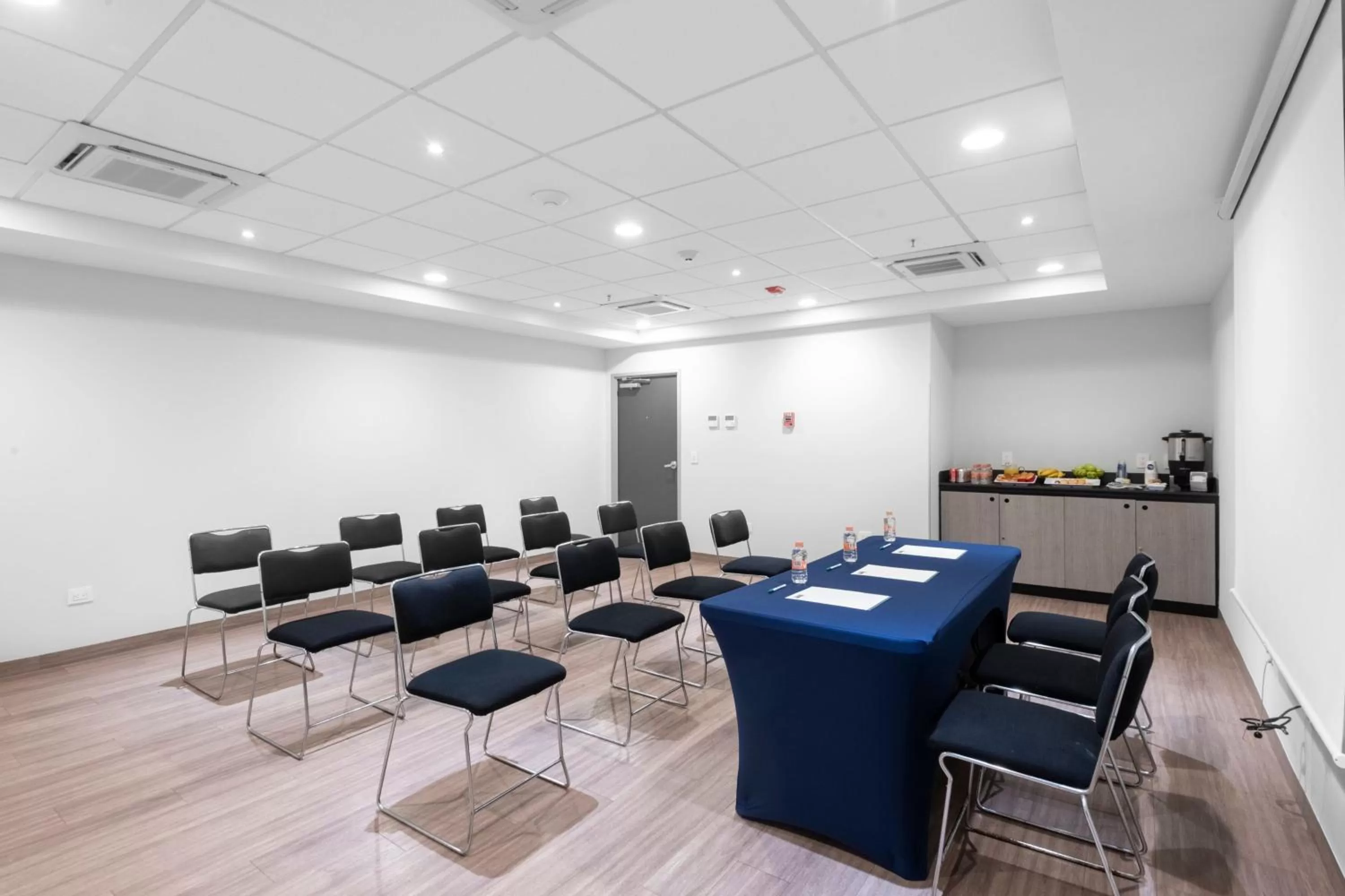 Meeting/conference room in City Express Junior by Marriott Merida Altabrisa