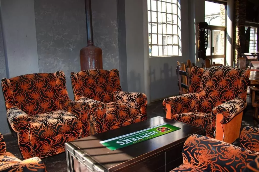 Lounge or bar in SIMA SILVER LODGE