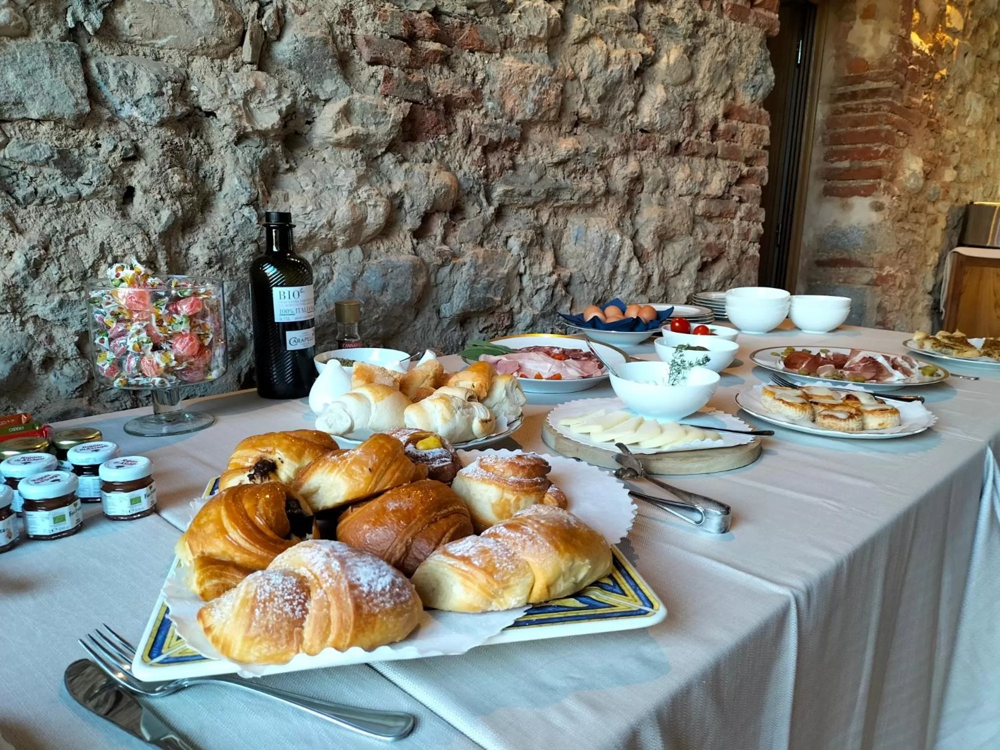 Breakfast in Badia Giulia Prestigious Historical B&B, Camaiore - Adults Only - No Pets