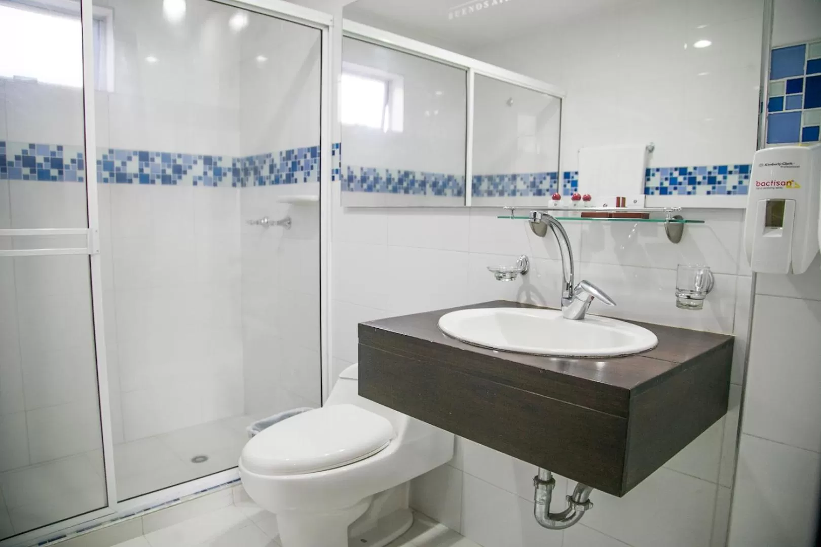 Bathroom in Hotel Buenos Aires