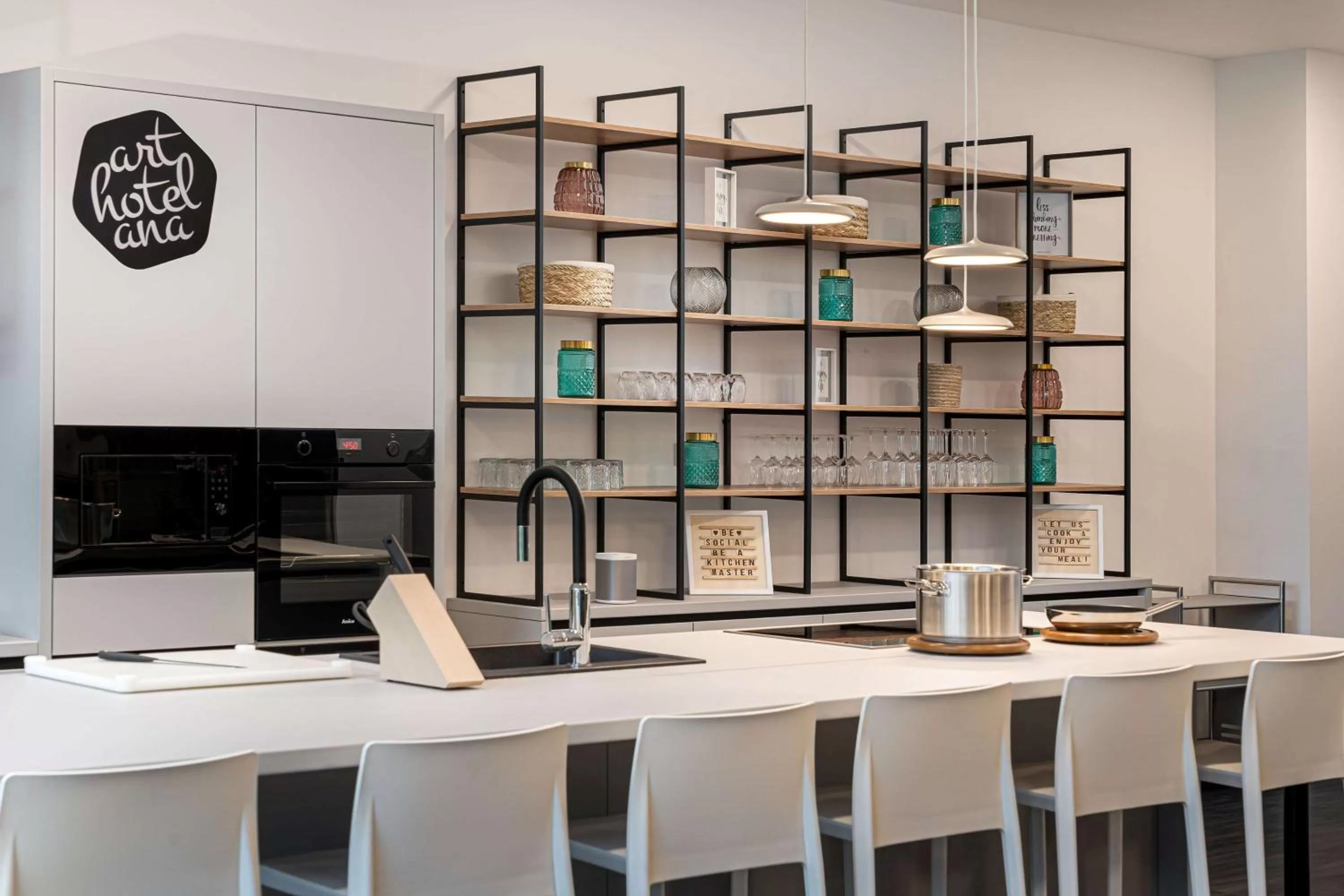 Communal kitchen in elaya hotel augsburg