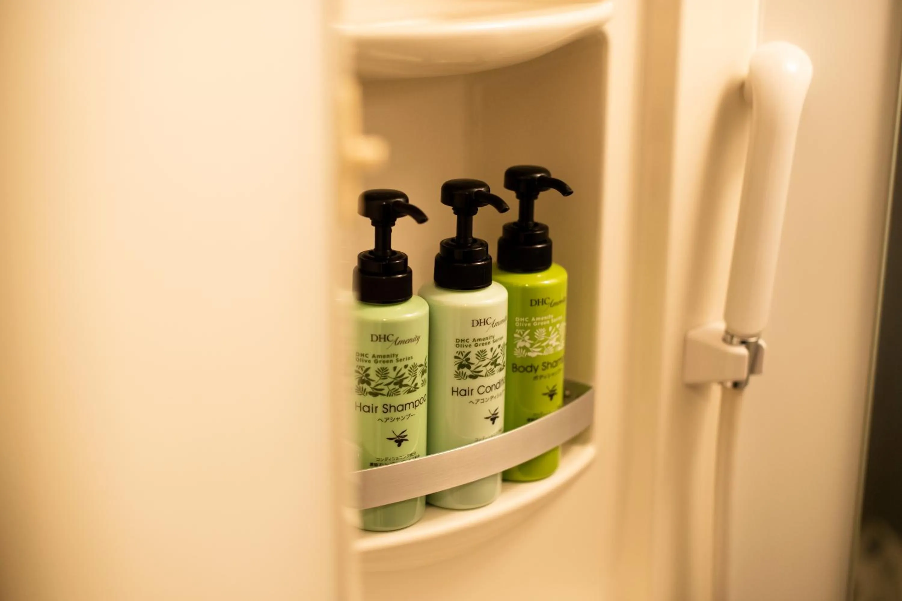 Shower in Imano Tokyo Hostel