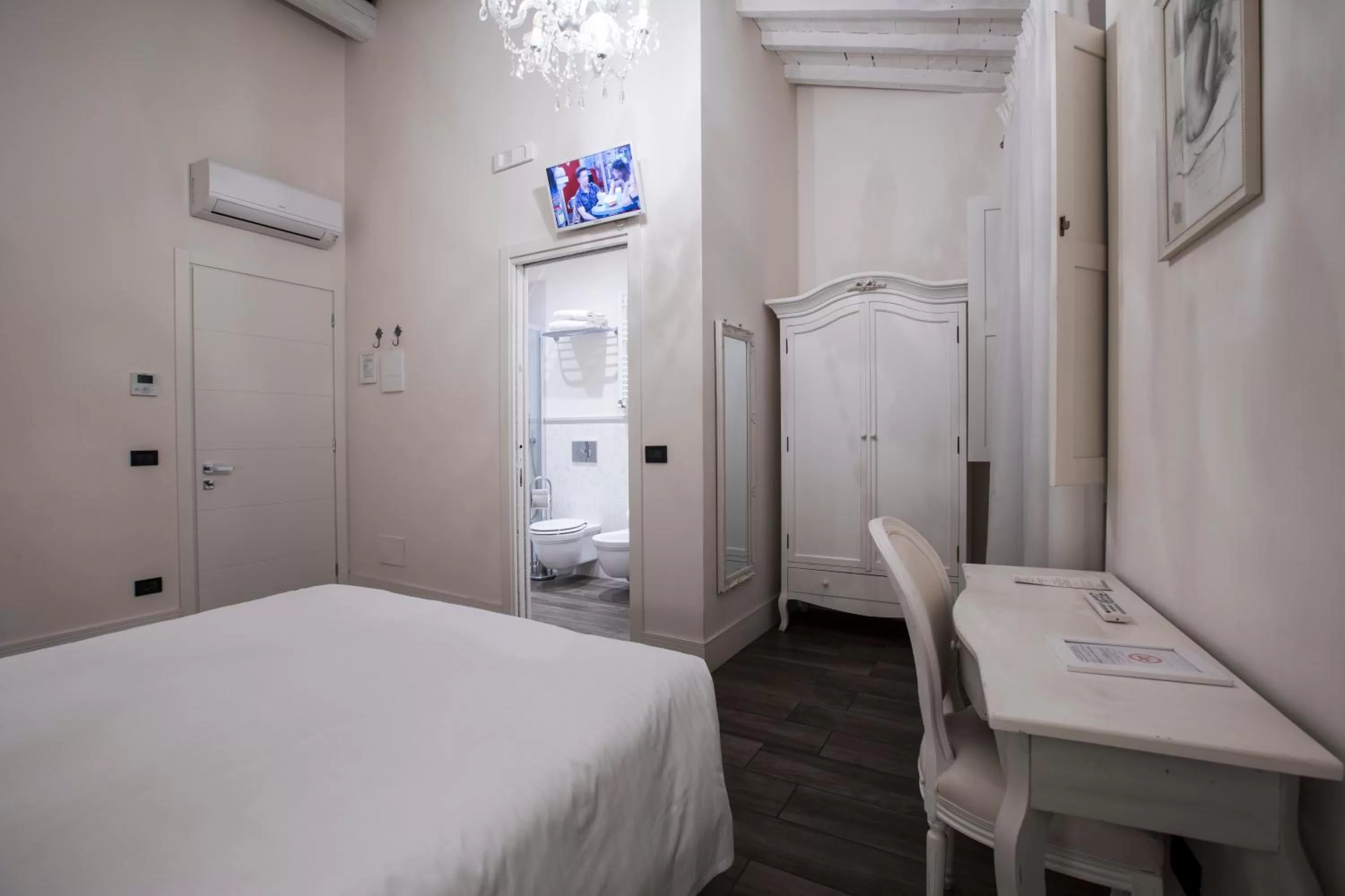 Bed in Tornabuoni View