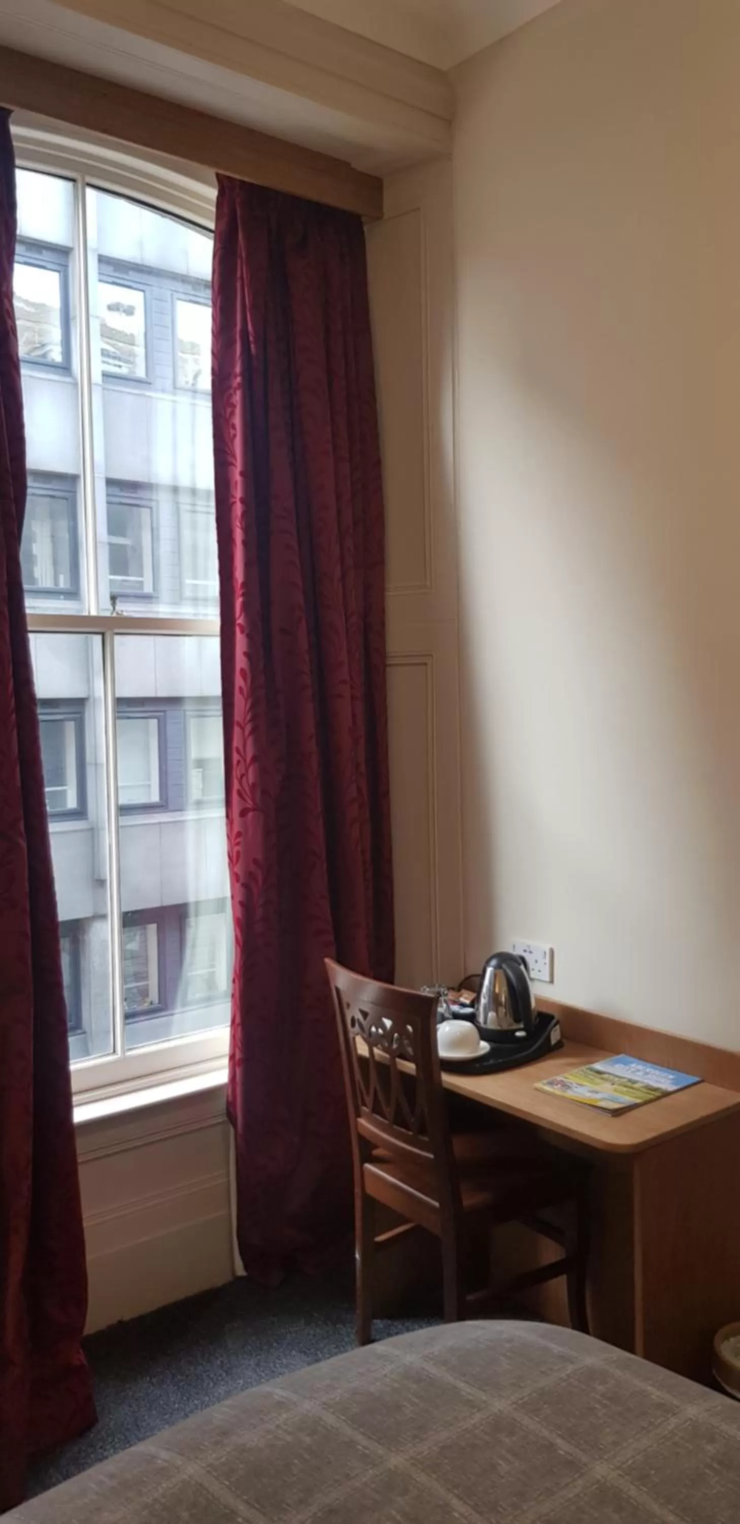 Bed in Aberdeen House