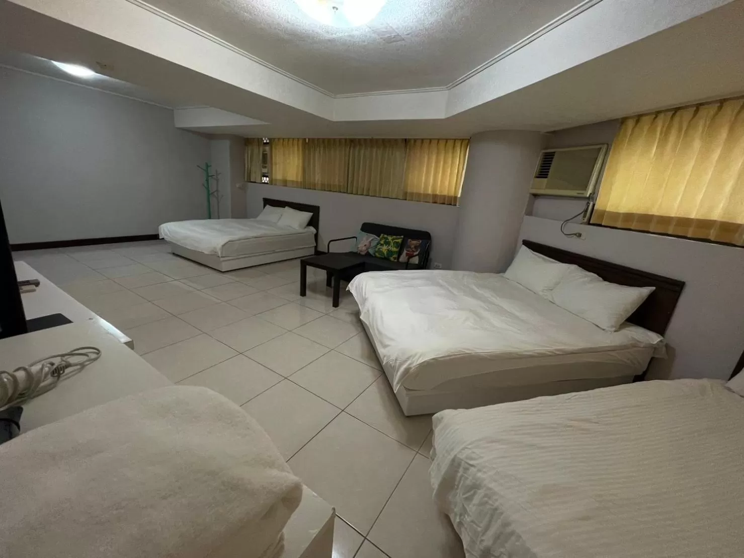 Bed in Funny Ximen Hotel