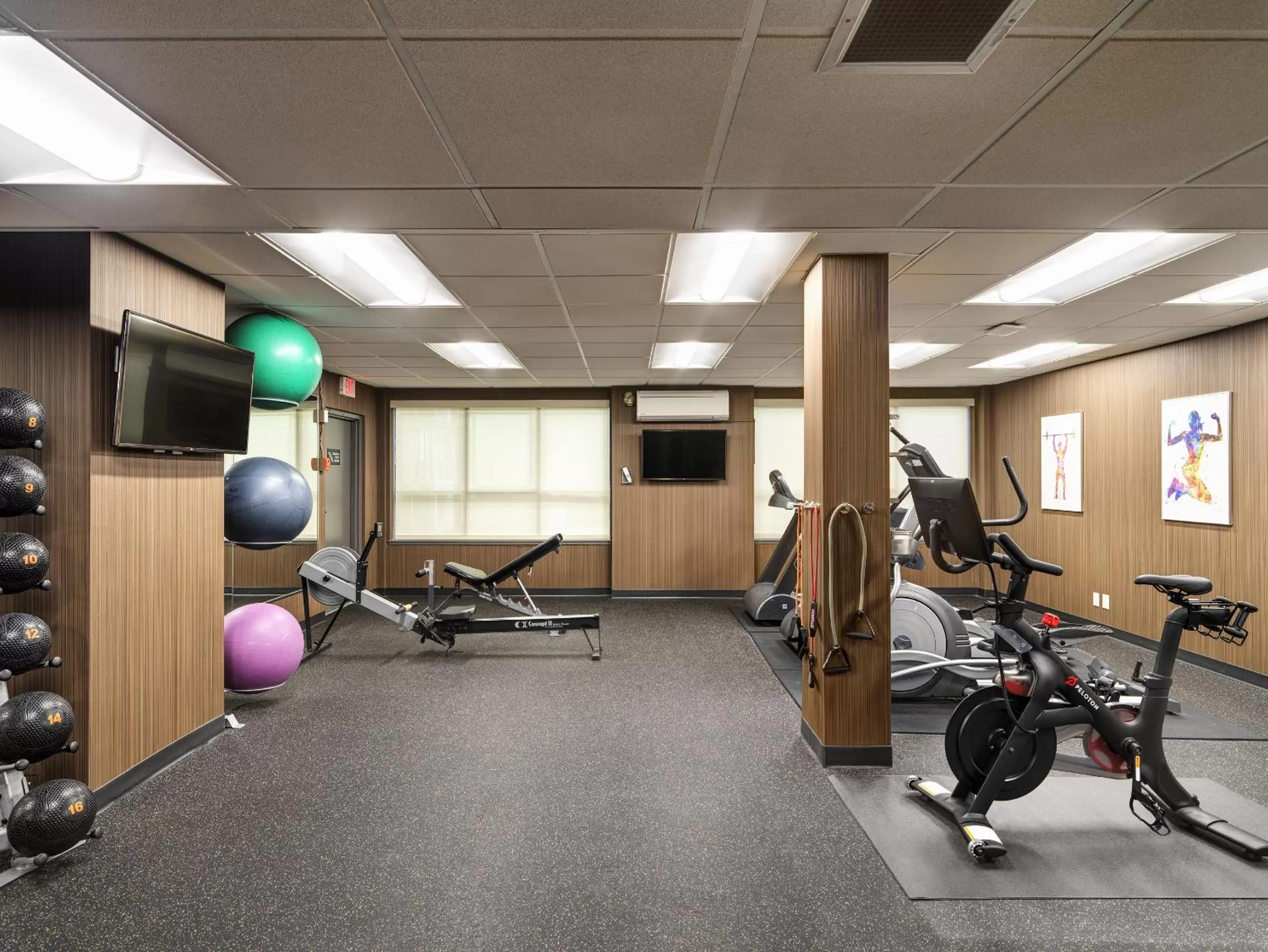 Fitness centre/facilities in BEST WESTERN PLUS Carlton Plaza Hotel