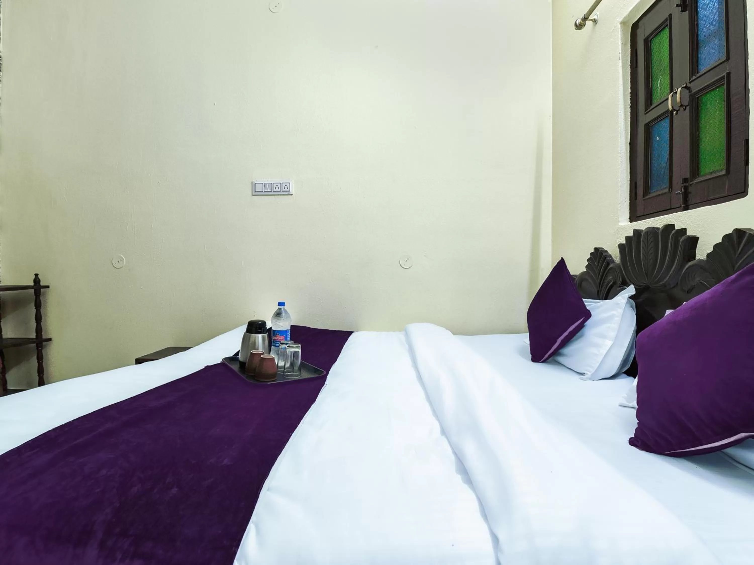 Bed in The Maurvi Inn