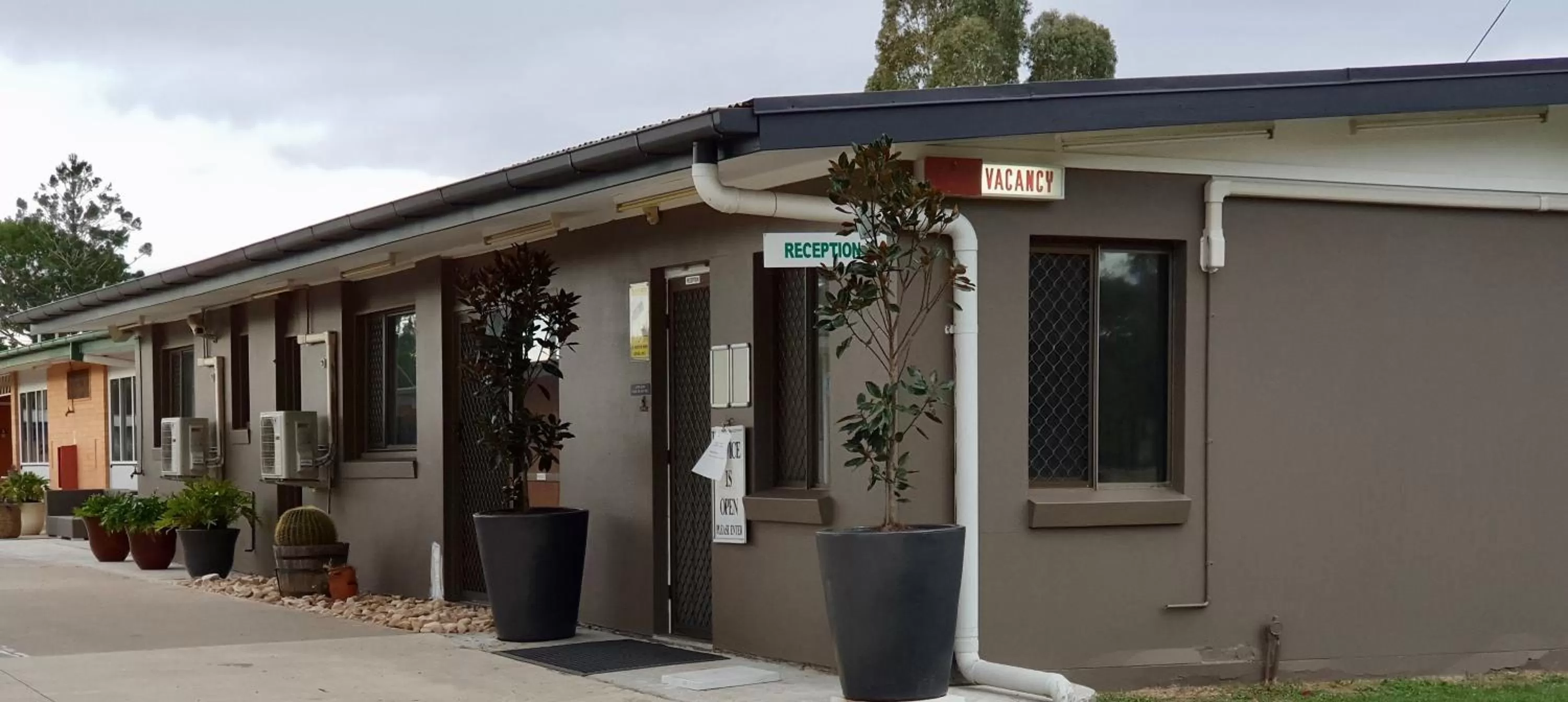 Property building in Dalby Parkview Motel