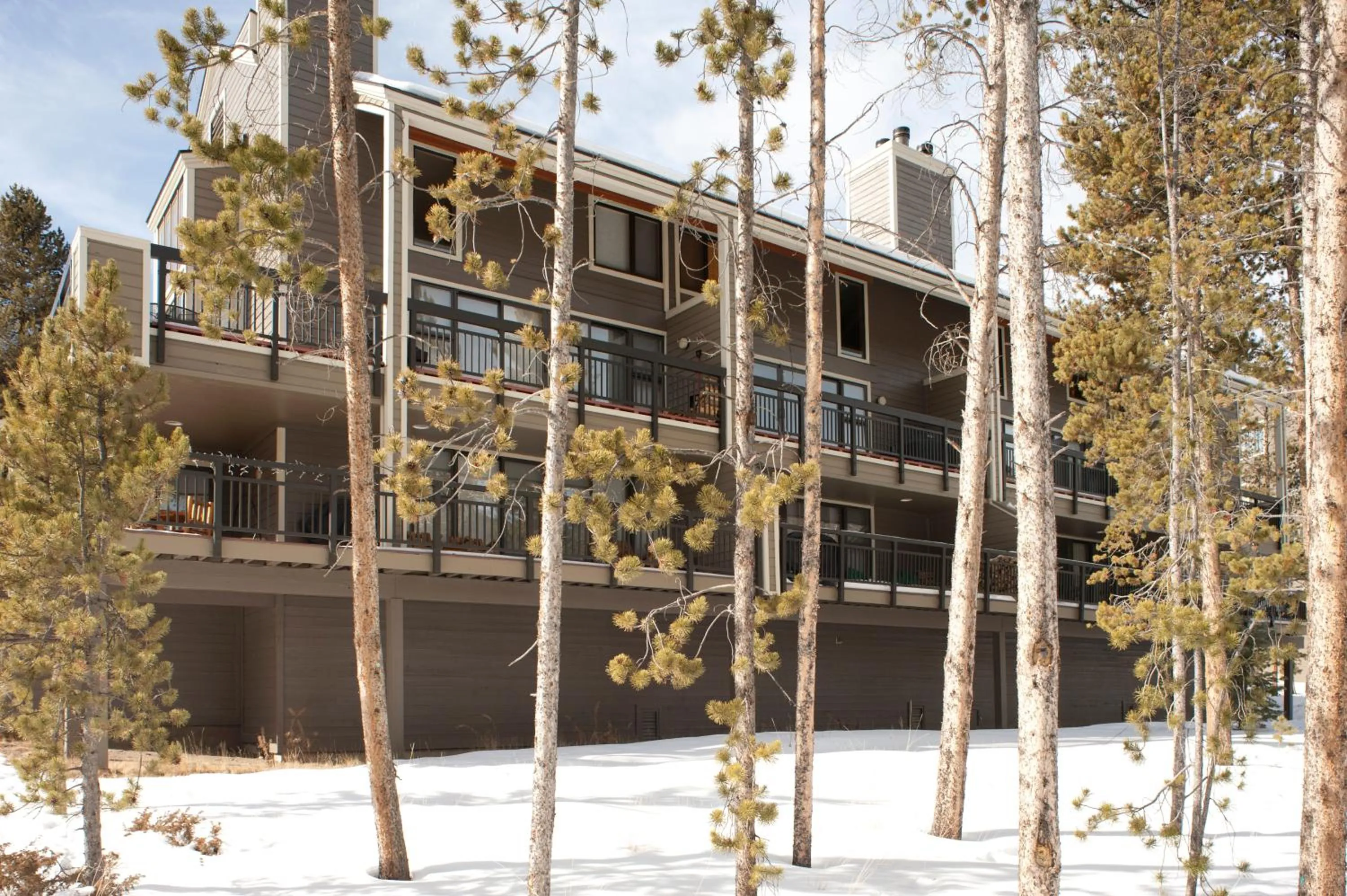 Property building in Evergreen Condominiums by Vail Resorts
