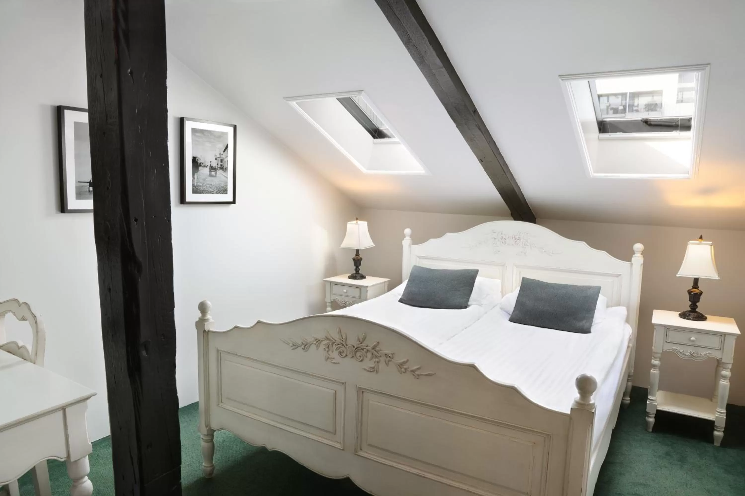 Bedroom, Bed in Fosshotel Baron