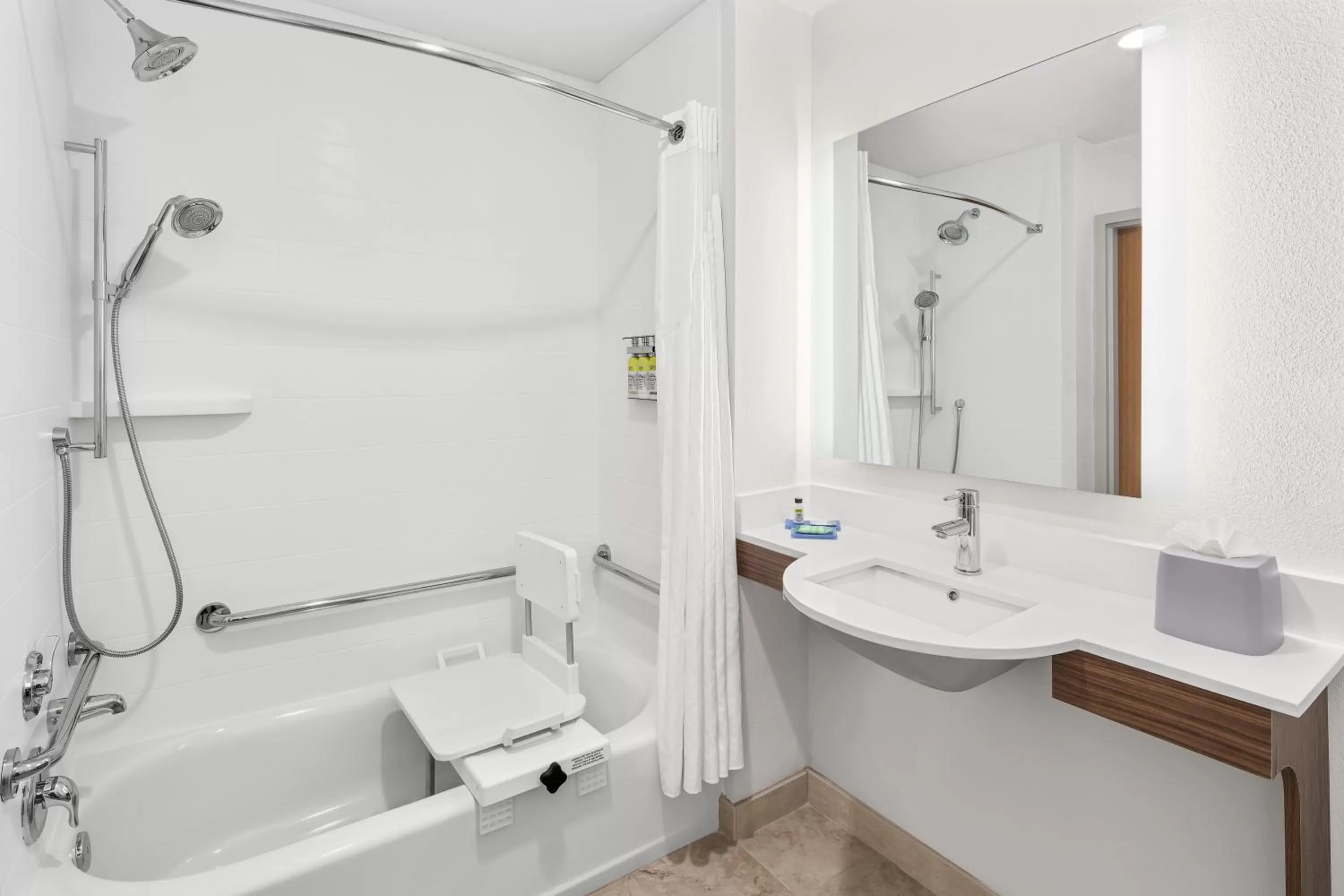 Standard King Room - Mobility Accessible in Holiday Inn Express Hotel & Suites Palm Bay by IHG