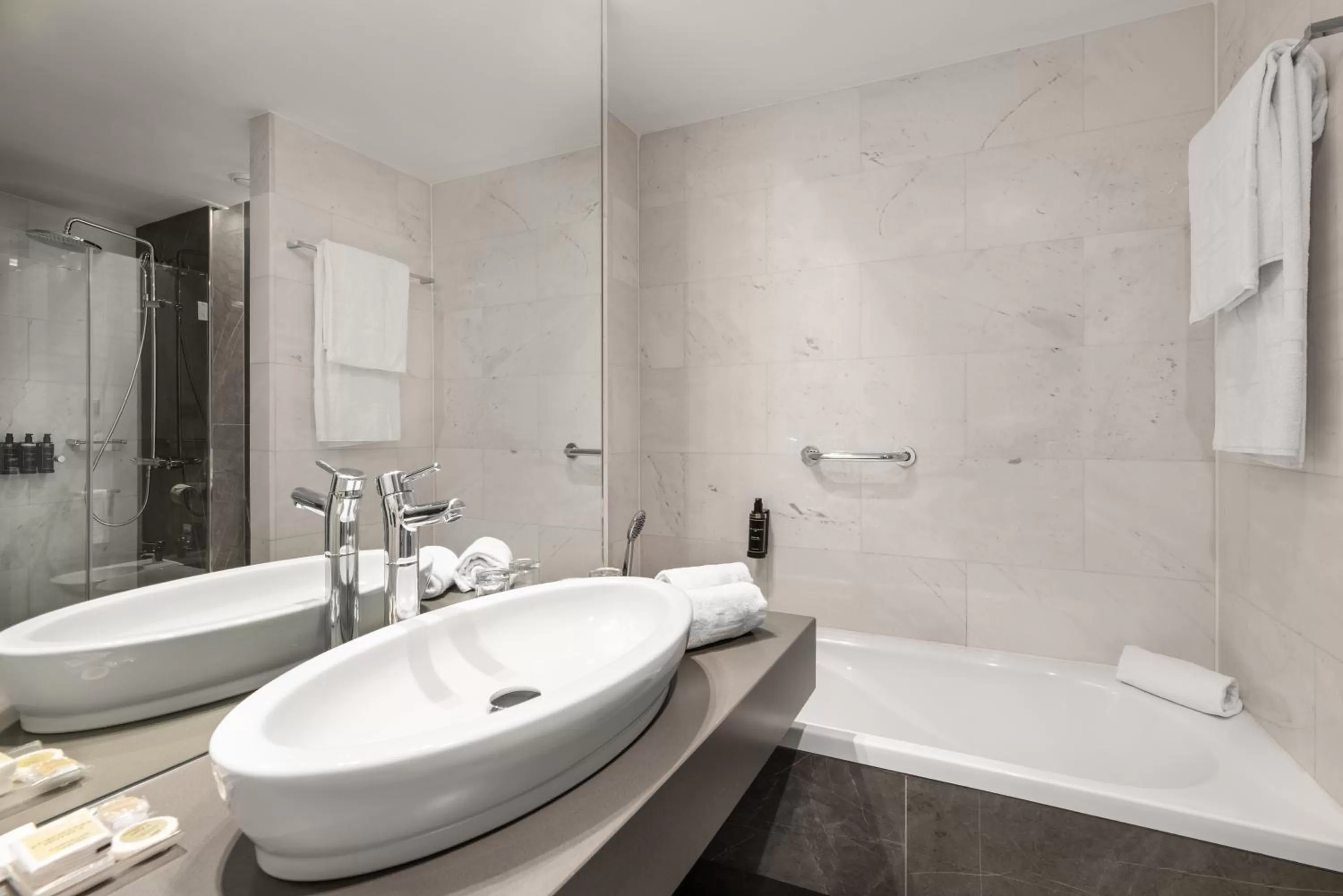 Bathroom in Eurostars Das Letras