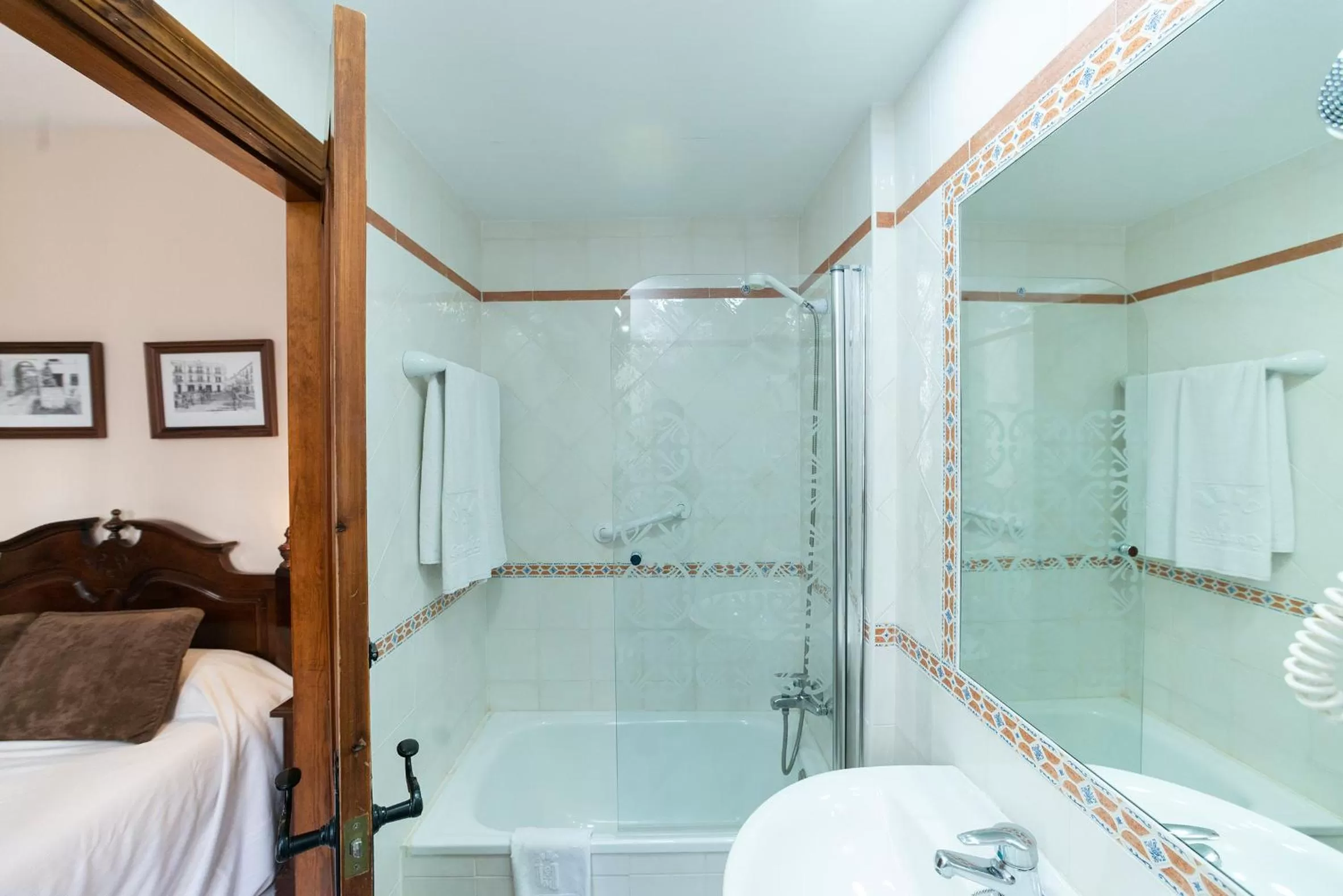 Bathroom in Hotel Casa Museo de la Mezquita
