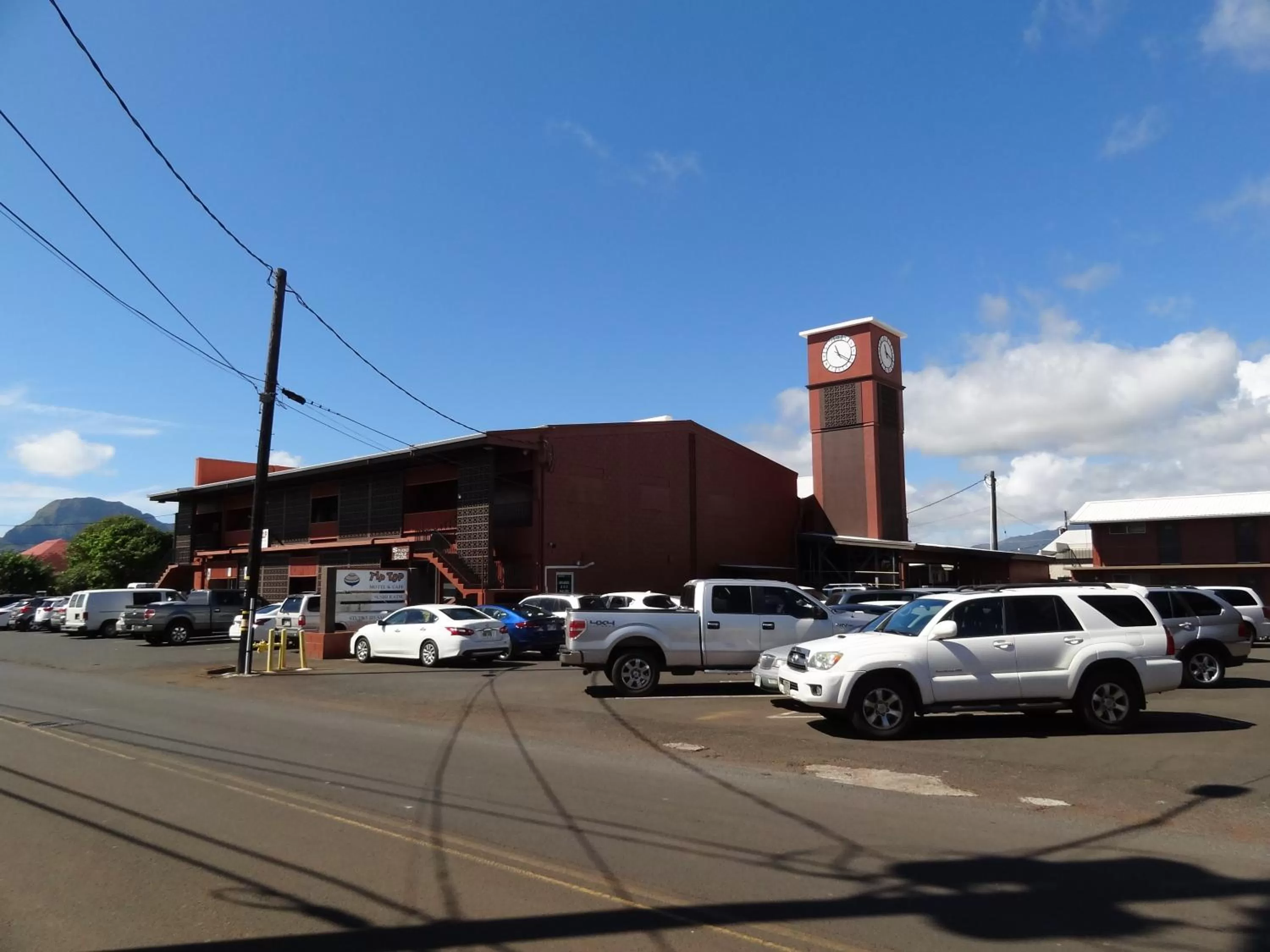 Facade/entrance in Tip Top Motel