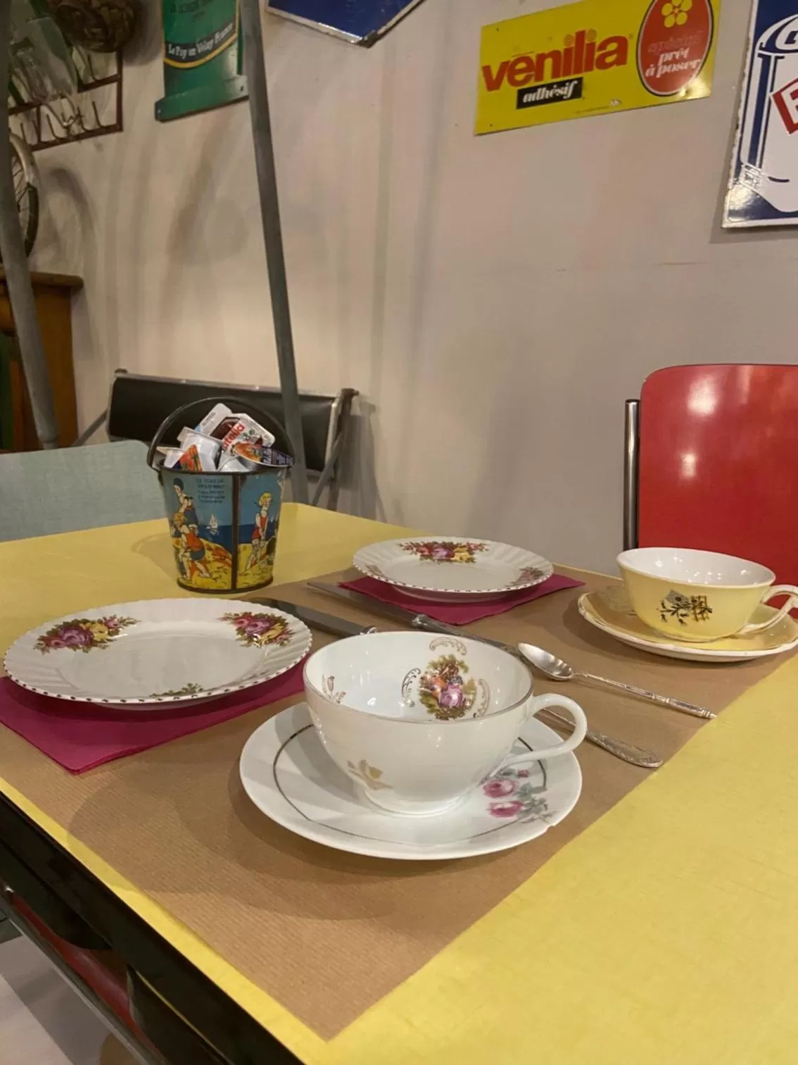 Buffet breakfast in Hôtel Le Boulevardier