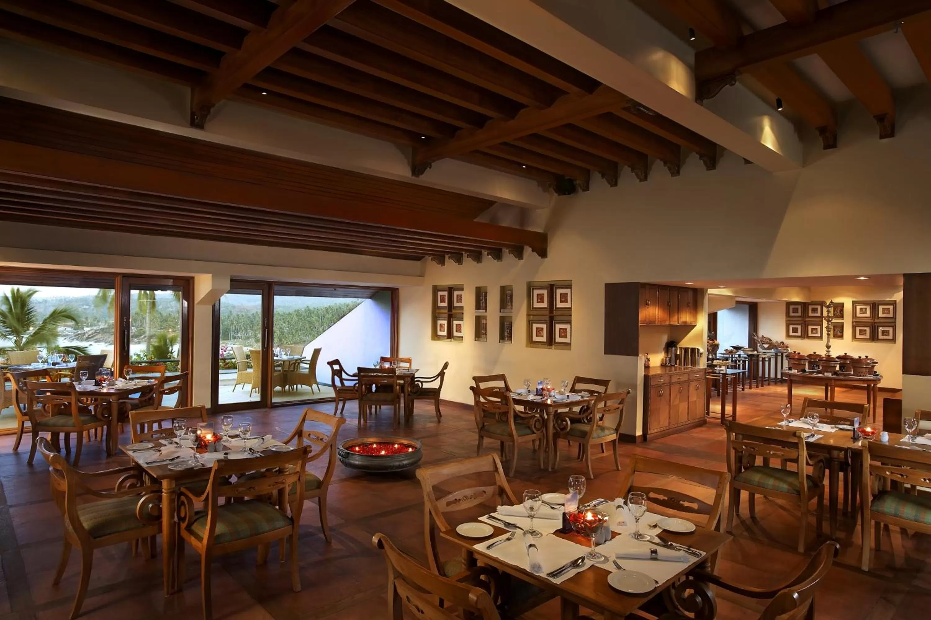 Restaurant/places to eat in The Leela Kovalam, A Raviz Hotel