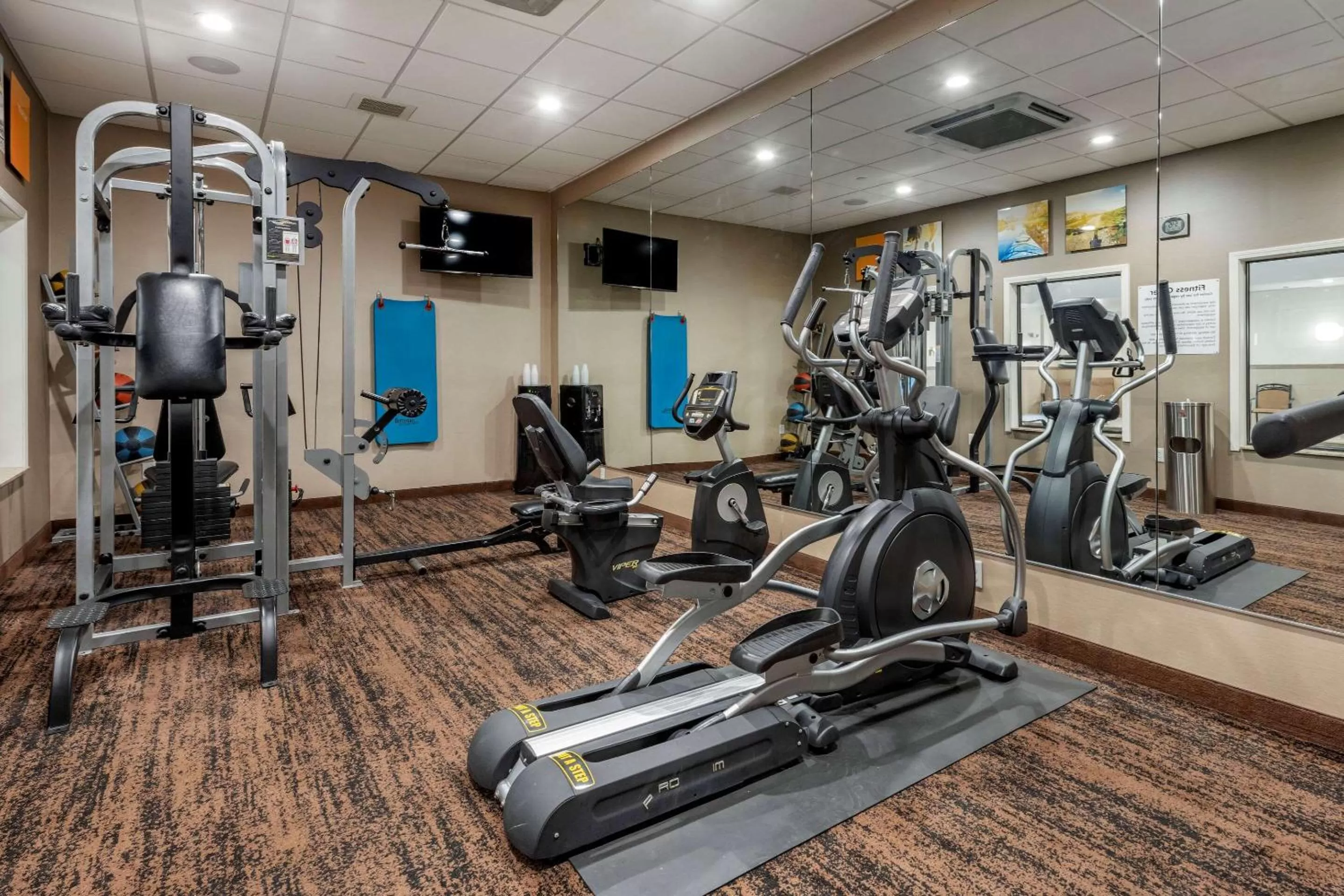 Fitness centre/facilities in Comfort Inn & Suites Pittsburgh South