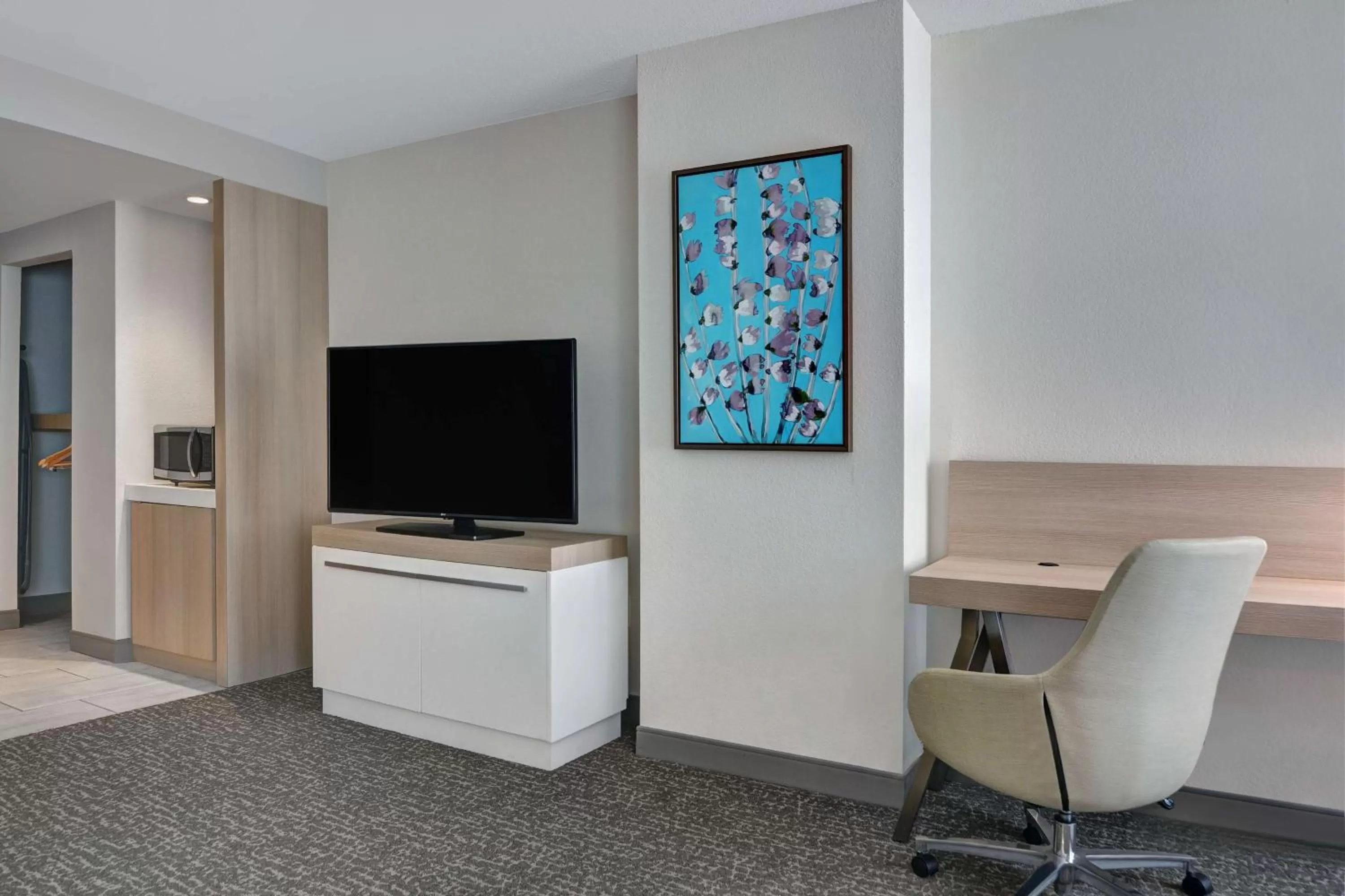 Bedroom in Hilton Garden Inn Jacksonville JTB/Deerwood Park