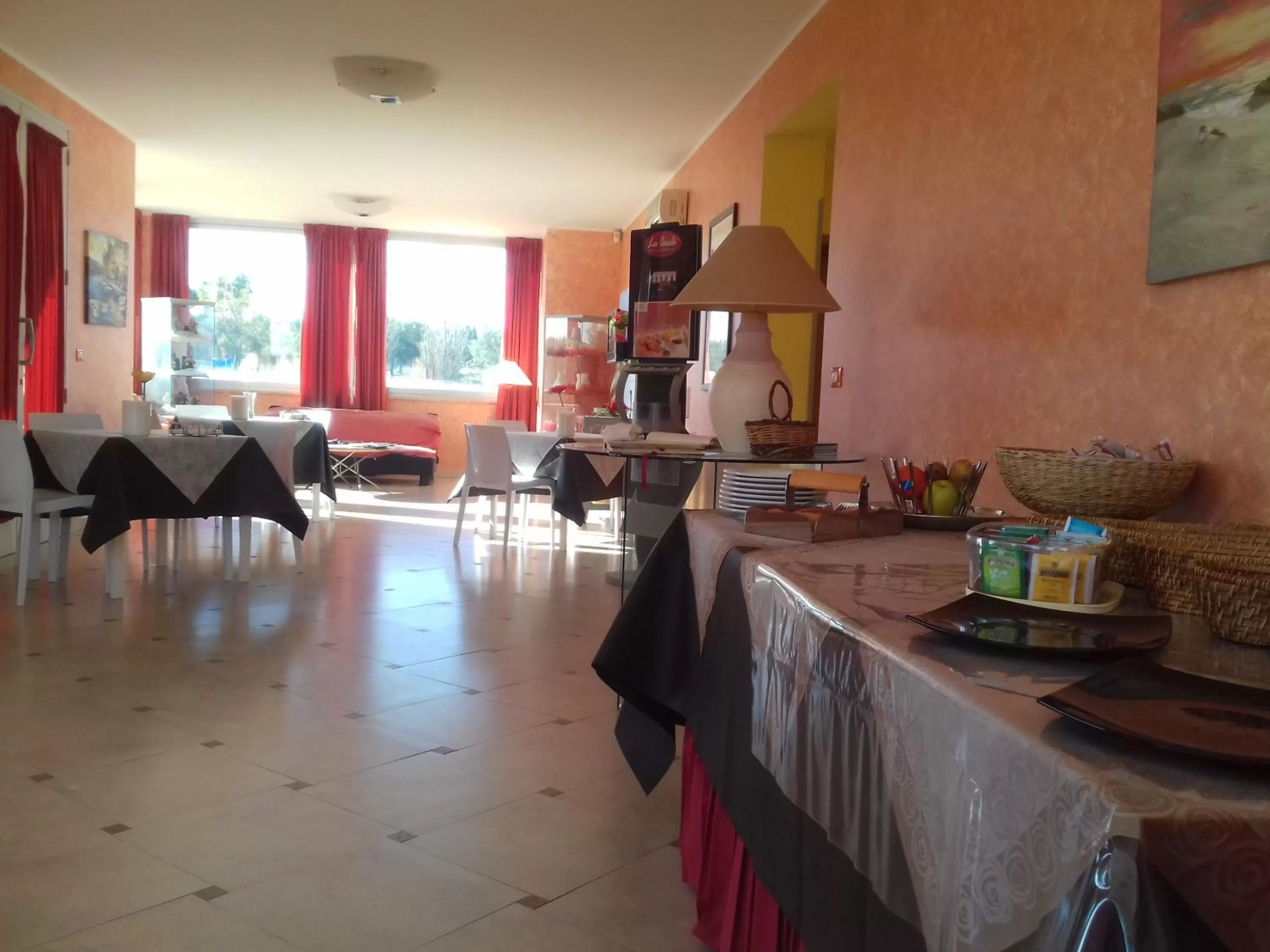 Restaurant/places to eat in B&B Lu Casale