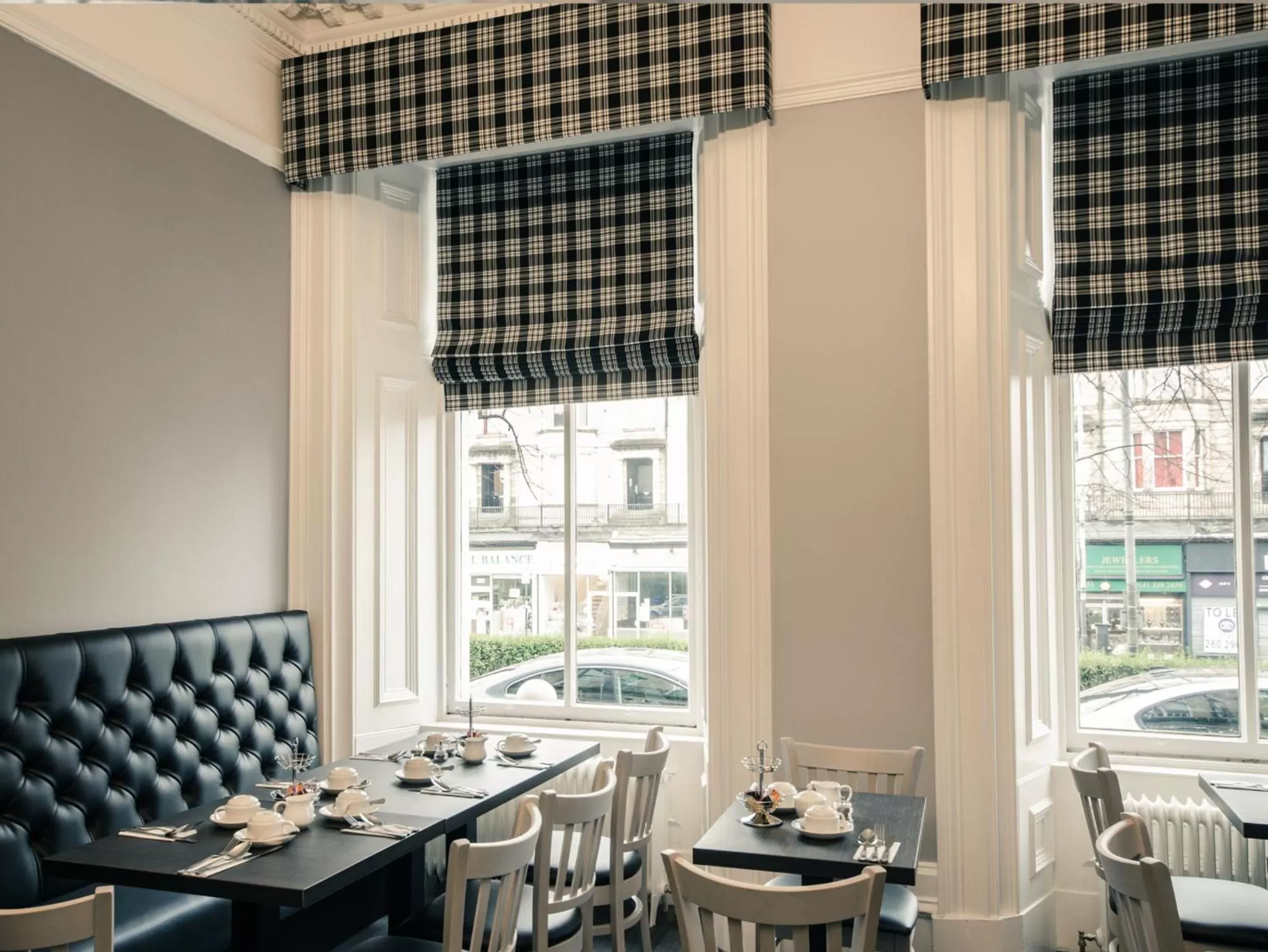 Restaurant/places to eat in Royal West End Hotel