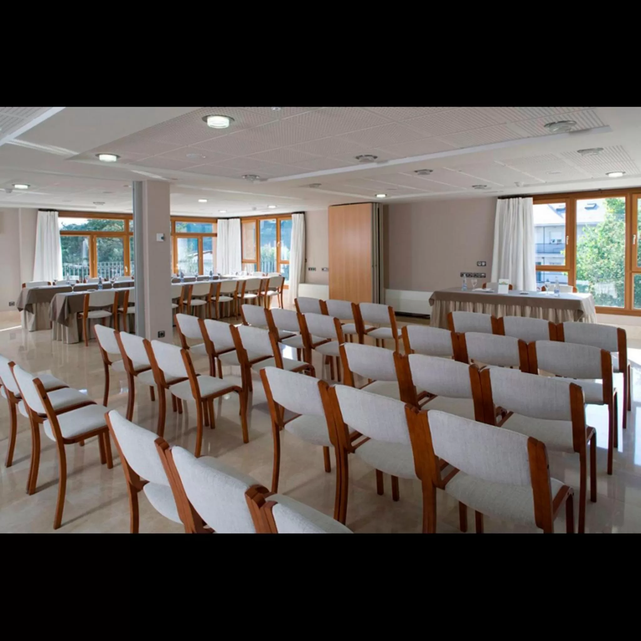 Business facilities in Parador de Puebla de Sanabria