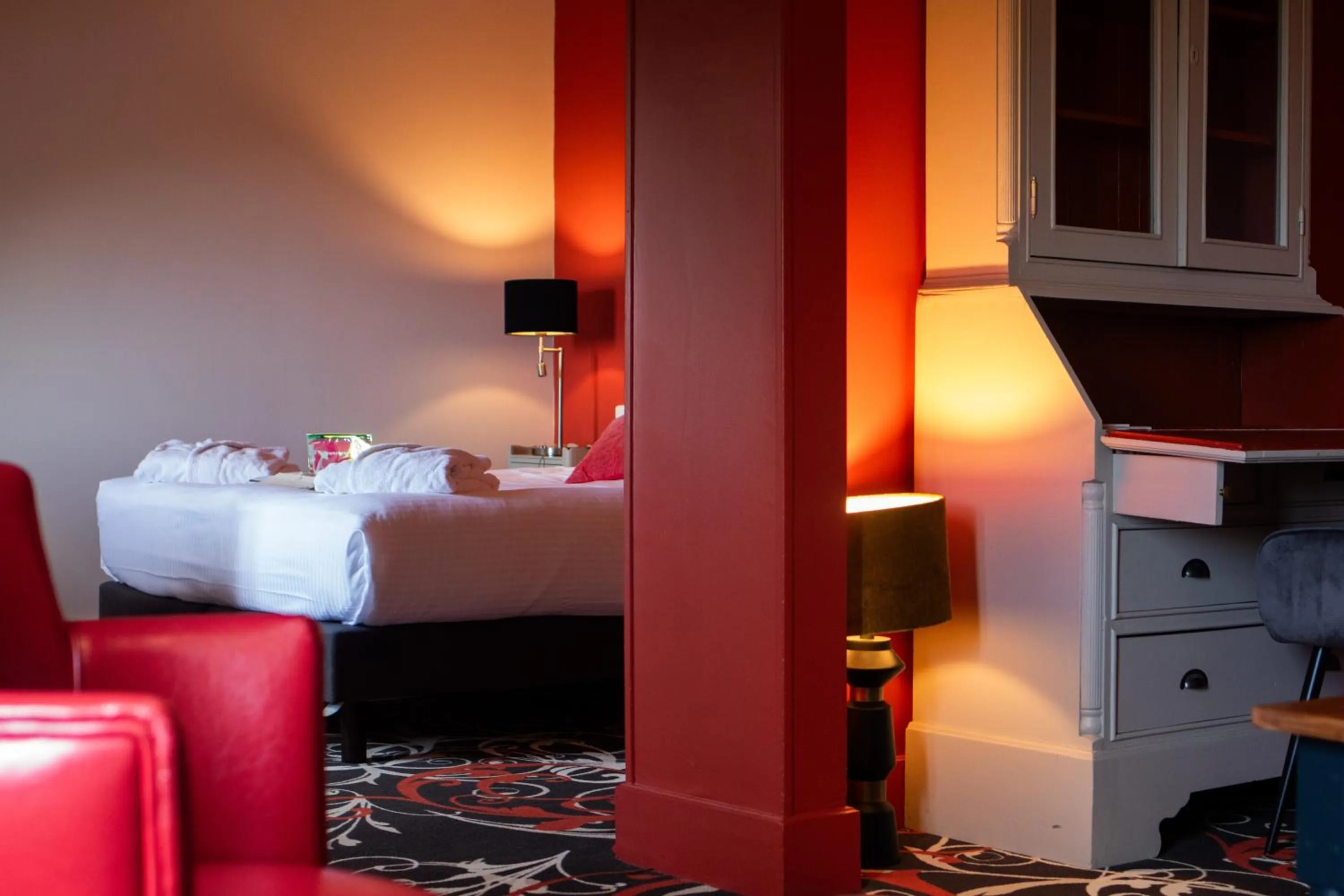 Bedroom, Bed in Domaine De La Corniche