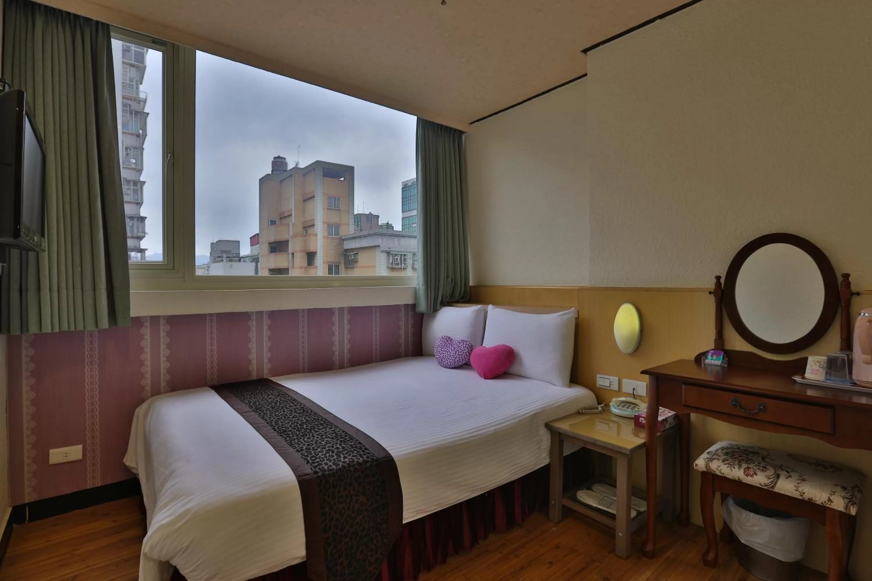 Photo of the whole room, Bed in Sofu Hotel