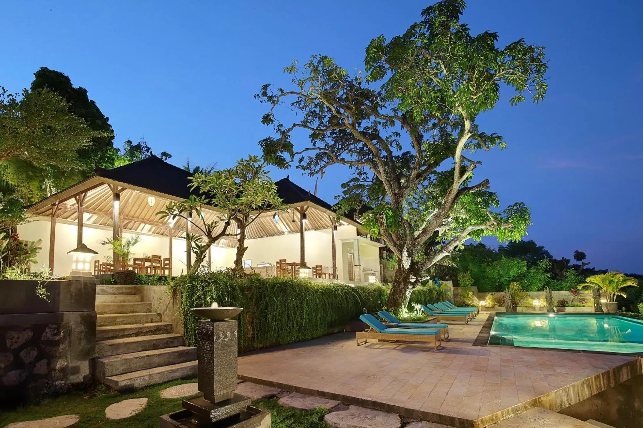 Restaurant/places to eat in The Acala Shri Sedana