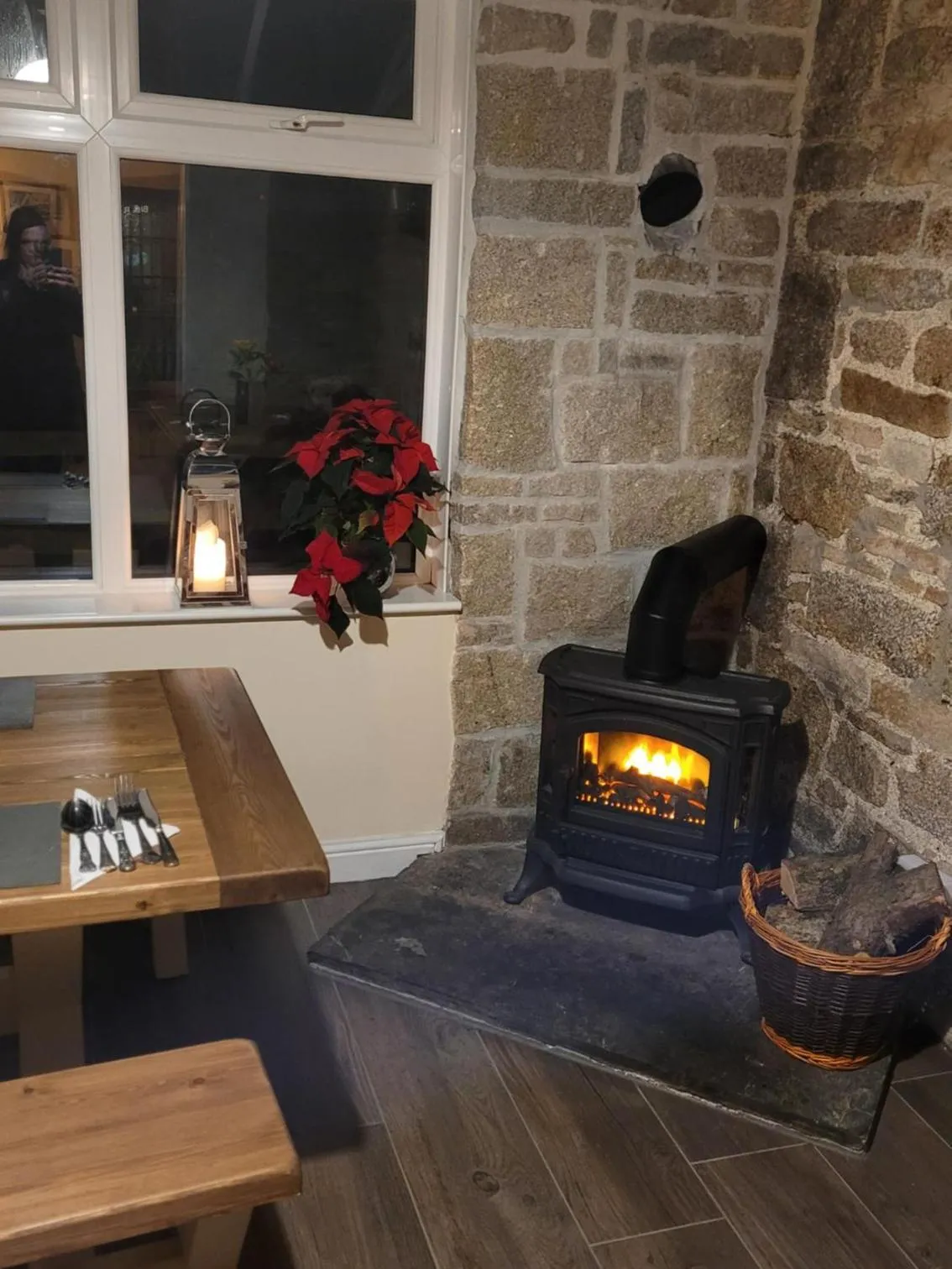 Restaurant/places to eat in Wheal Tor Hotel & Glamping