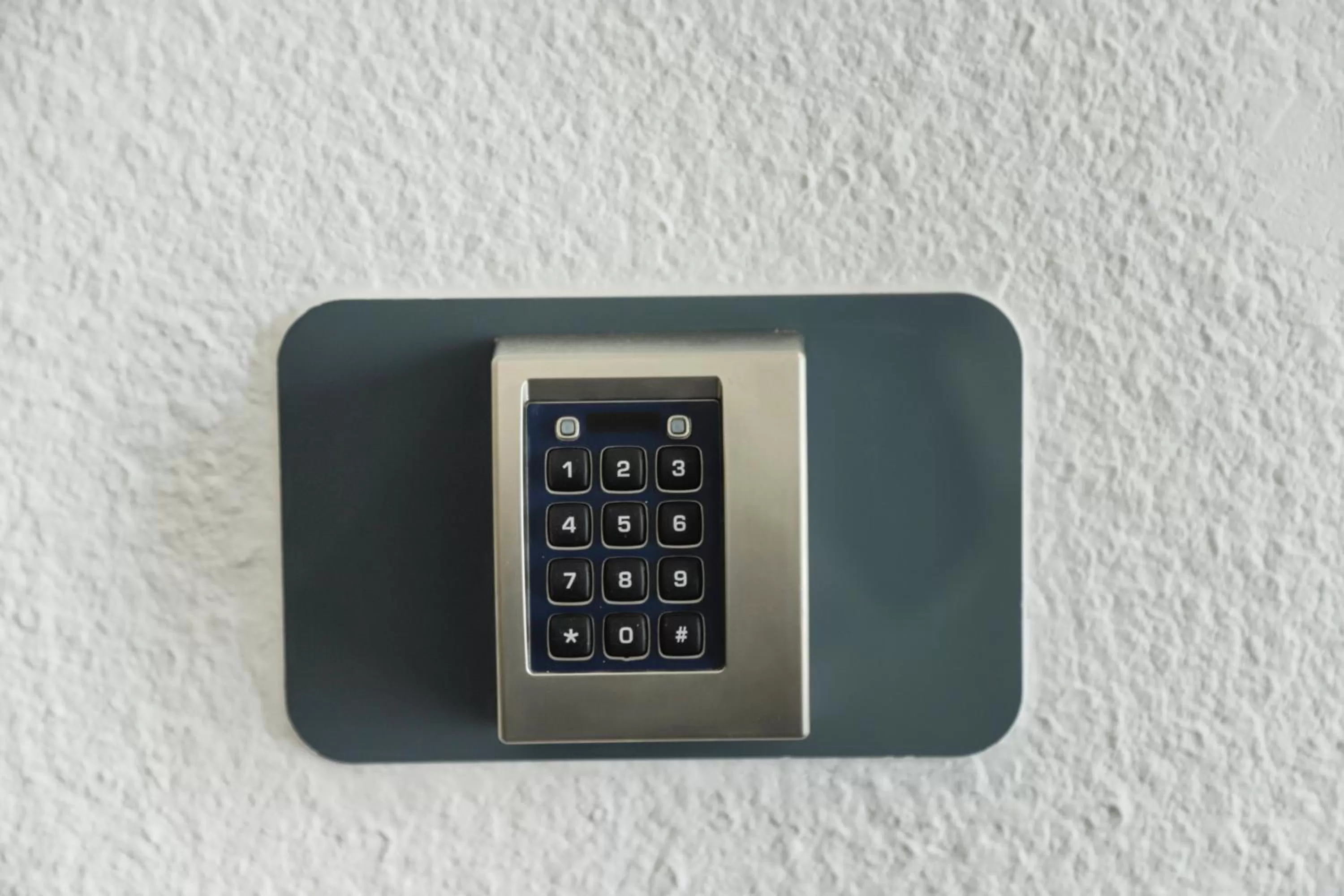 microwave in Premiere Classe Arras - Tilloy Les Mofflaine