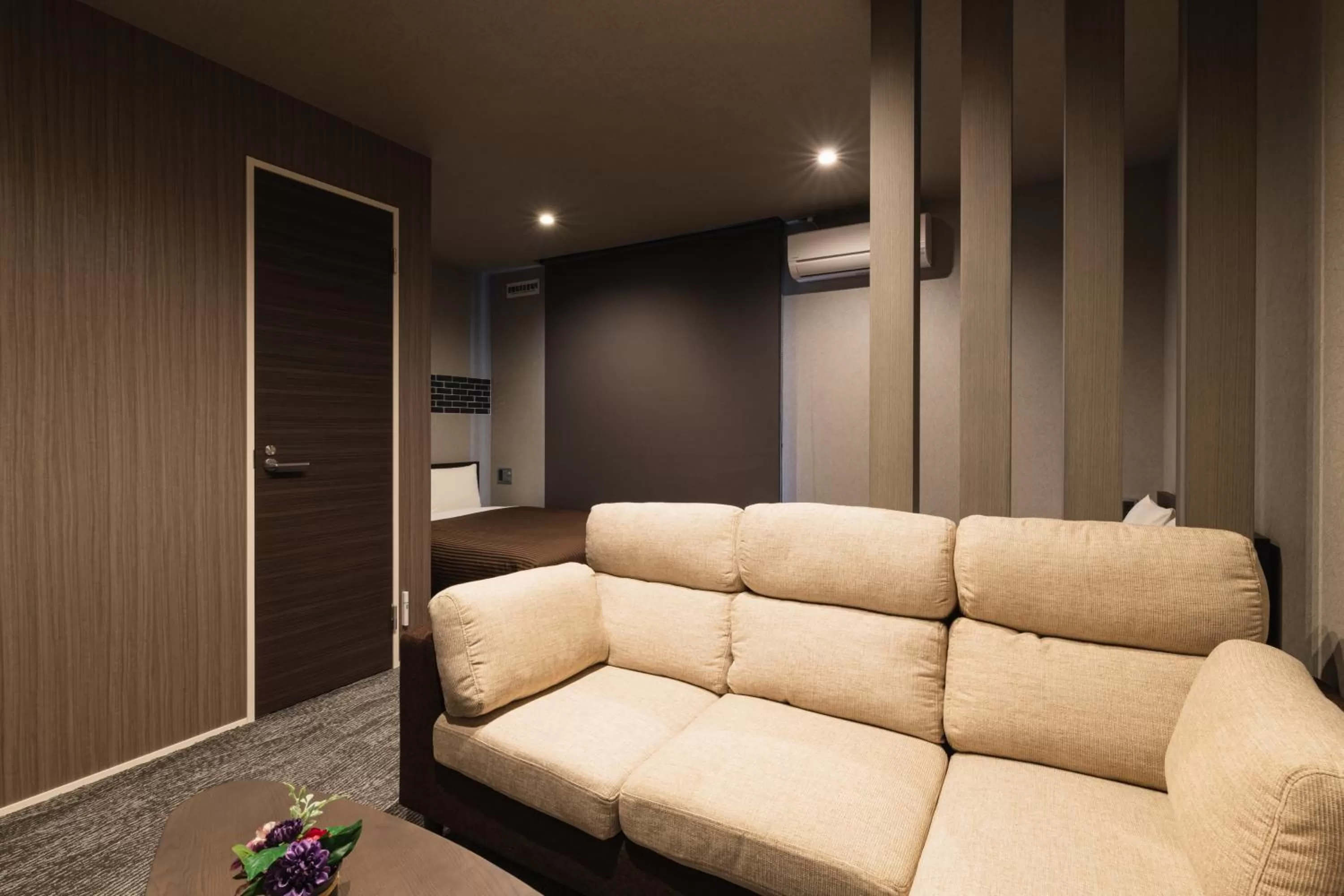 Photo of the whole room in GRAND BASE Hakata Naraya