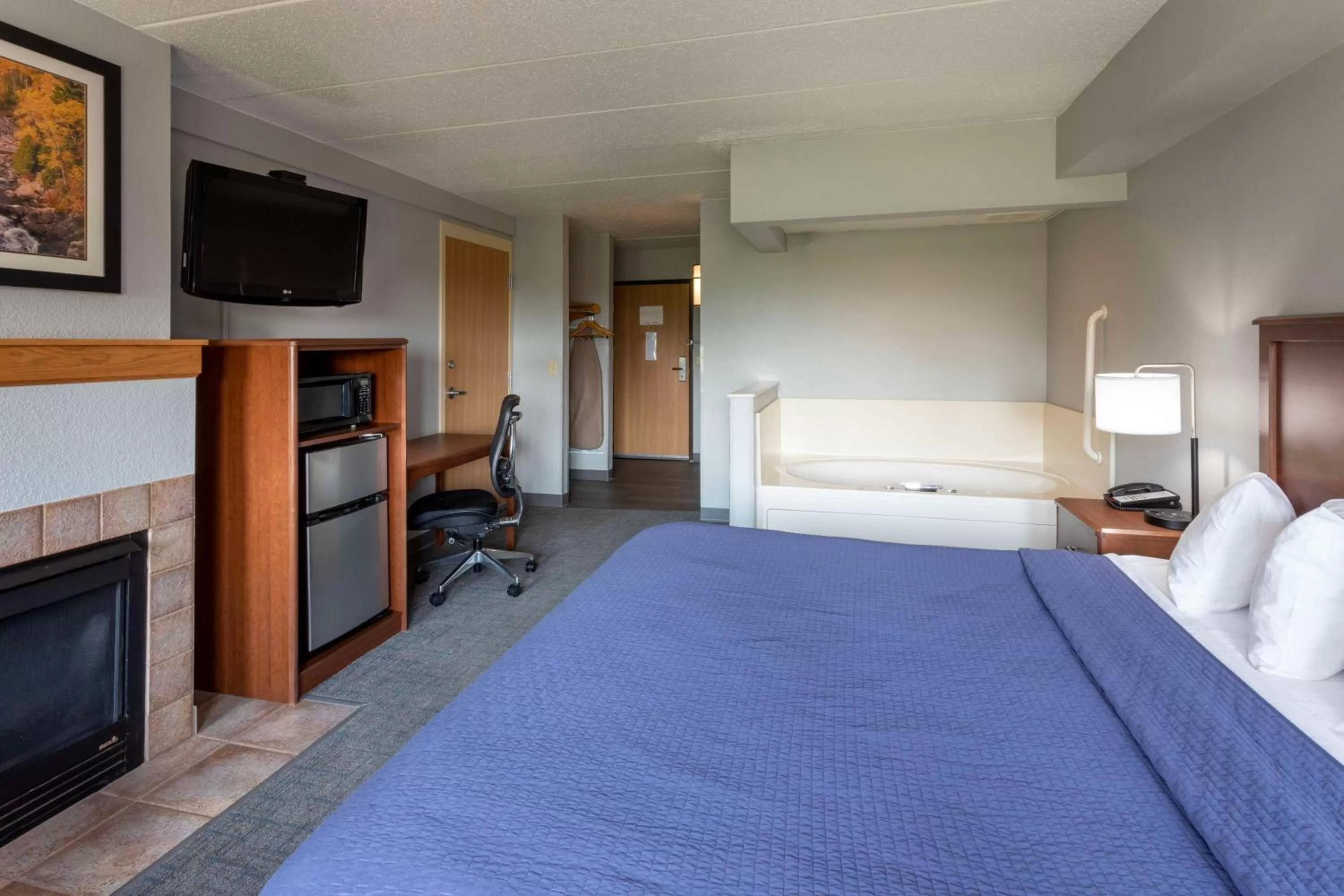 Bedroom, Bed in Black Beach Inn by GrandStay