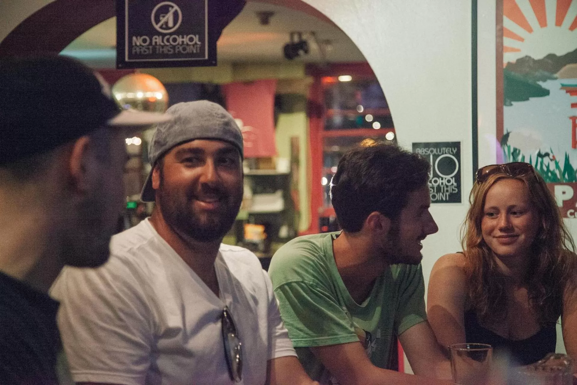 Restaurant/places to eat in Ocean Island Inn | Backpackers | Suites