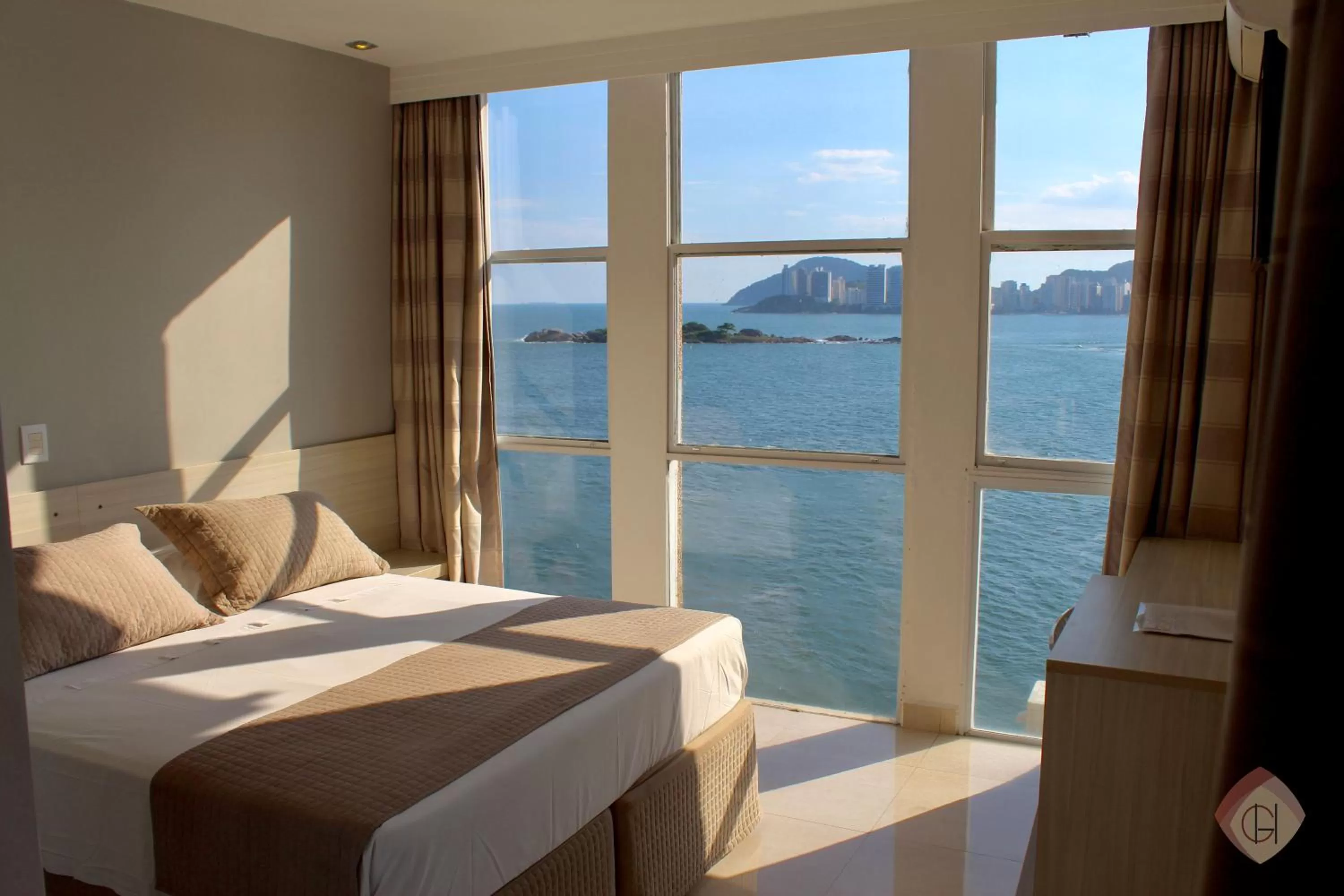 Bedroom, Sea View in Grand Hotel Guarujá - A sua Melhor Experiência na Praia!