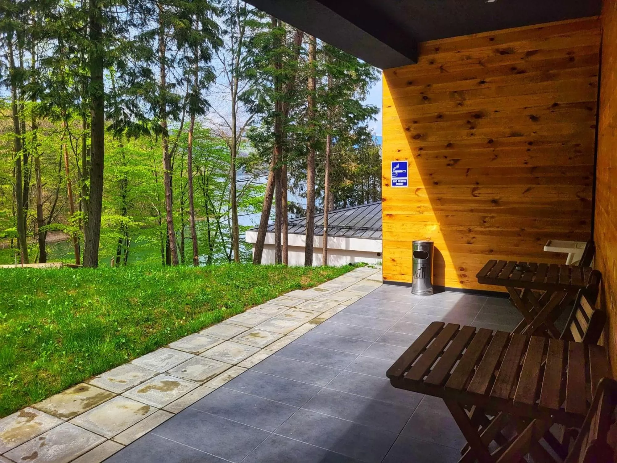 Patio in Adventure Lake Resort - Simared