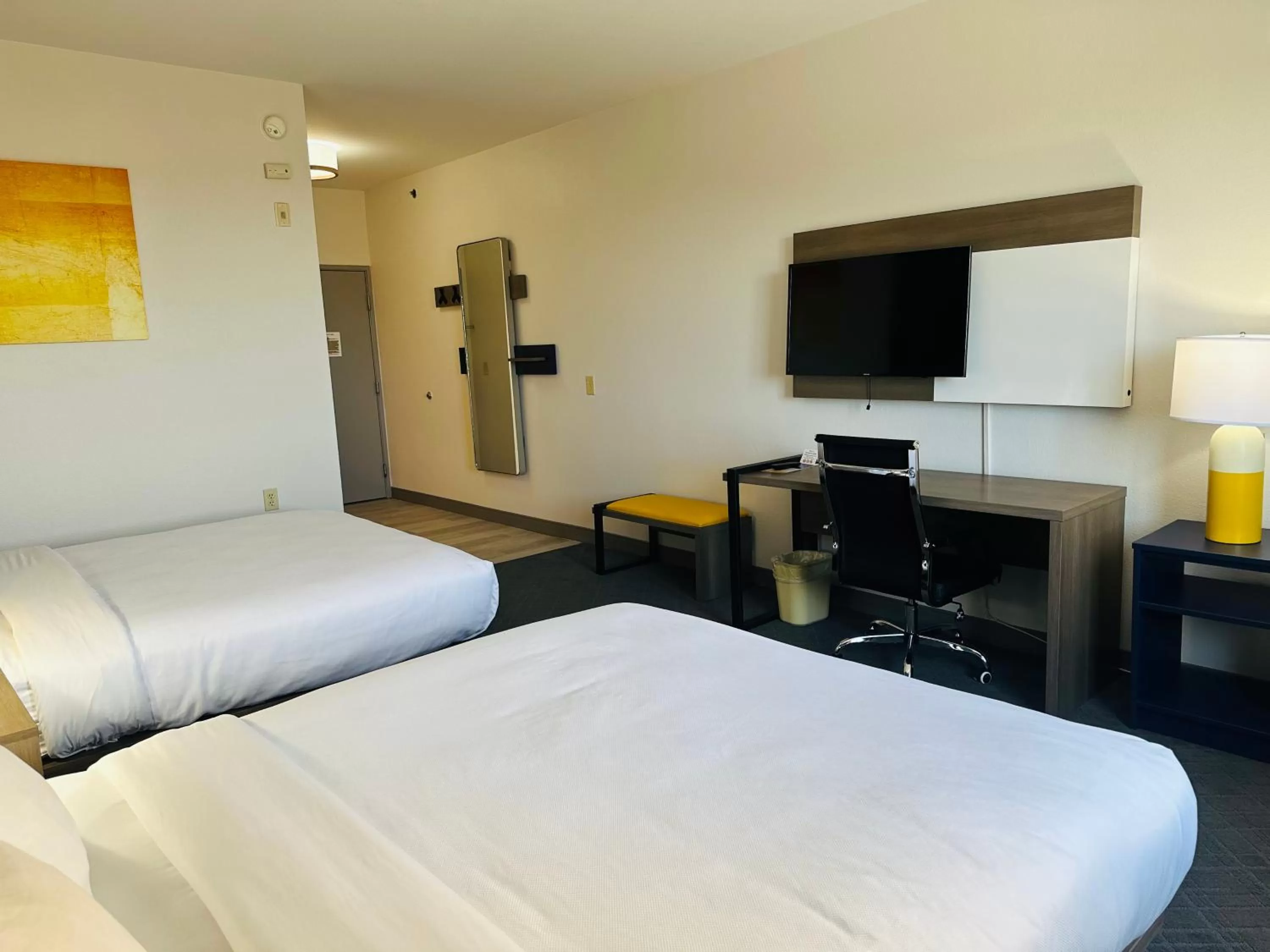 Bed in Comfort Inn & Suites Wylie