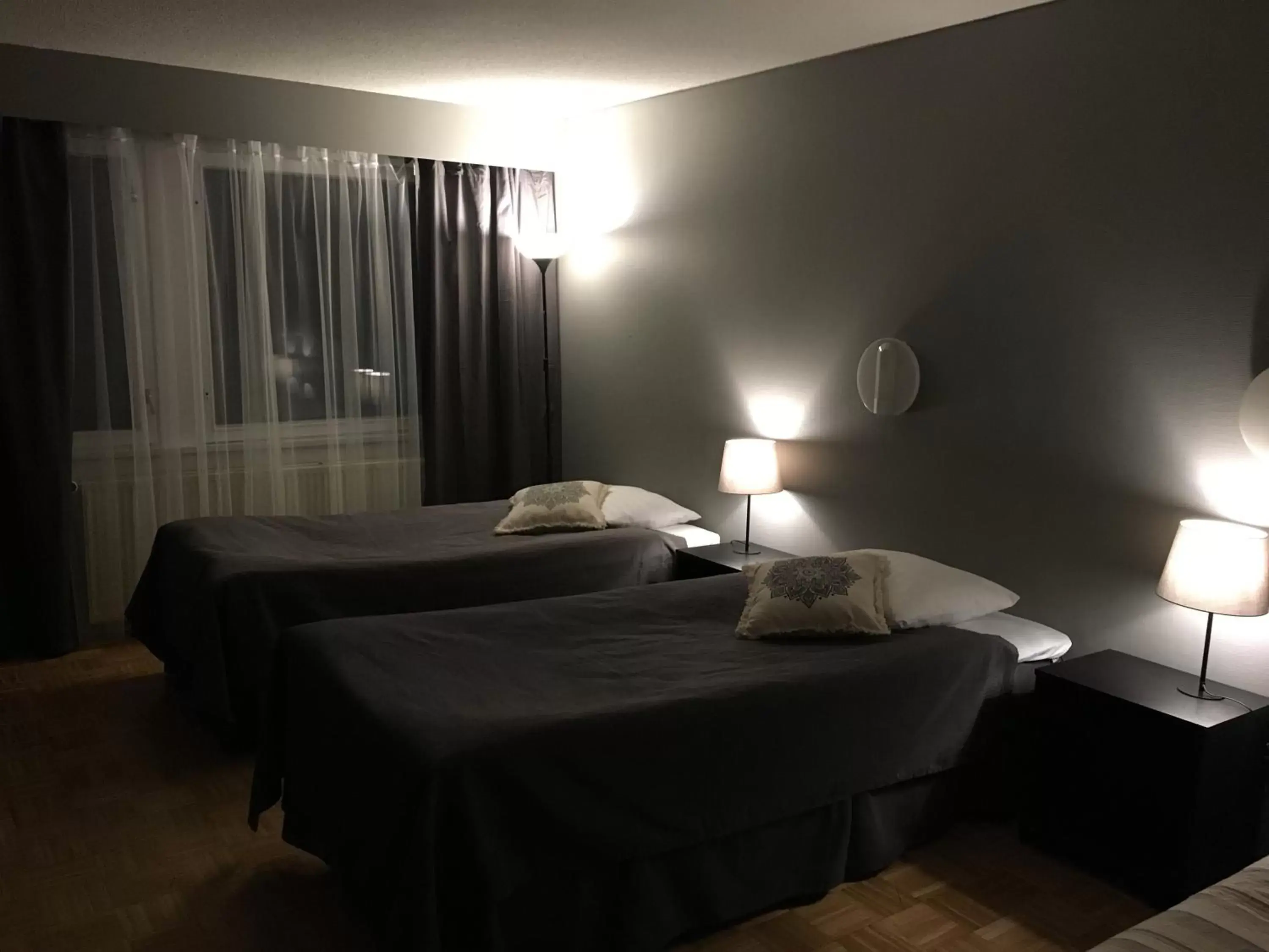 Quadruple Room in Hotel Yöpuu Quadruple Room in Hotel Yöpuu