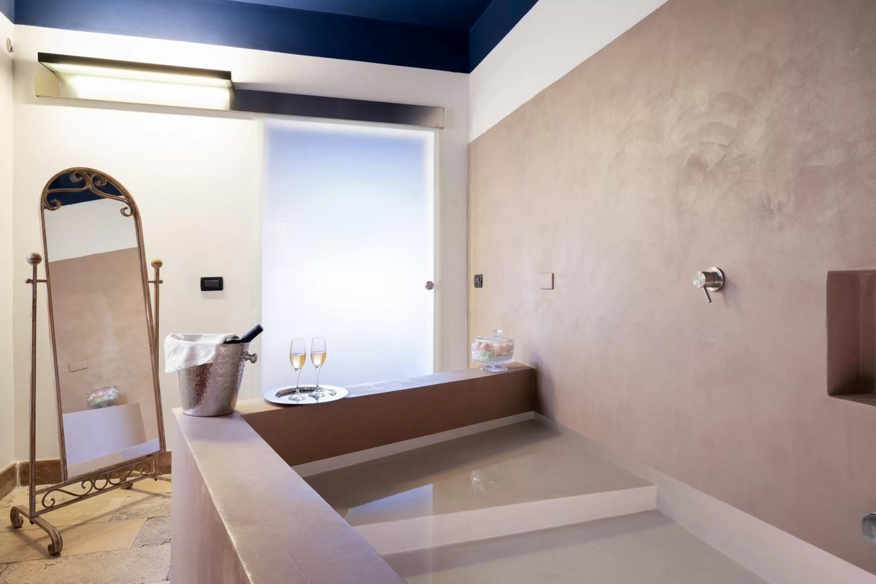 Bath, Bed in B&B Sant'Agostino