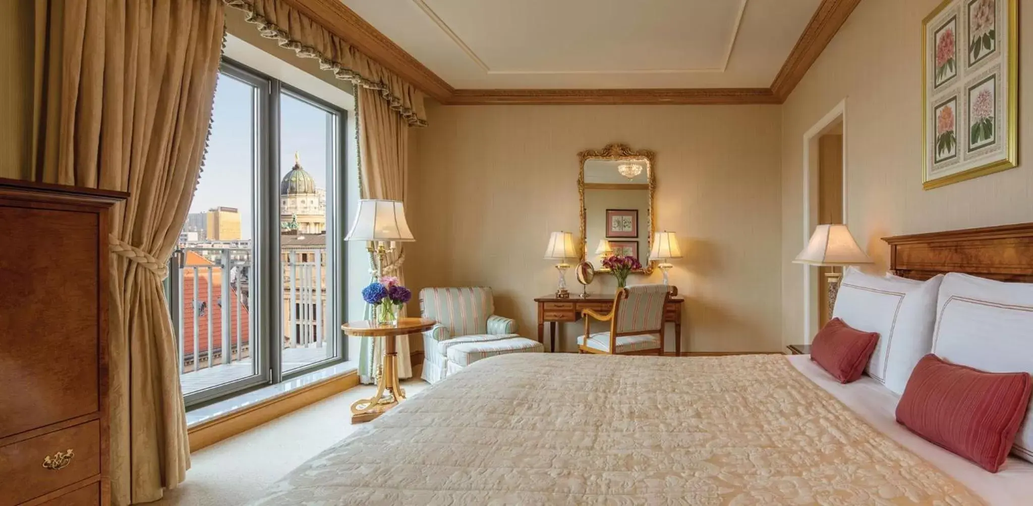 Lindensuite in Regent Berlin by IHG Lindensuite in Regent Berlin by IHG