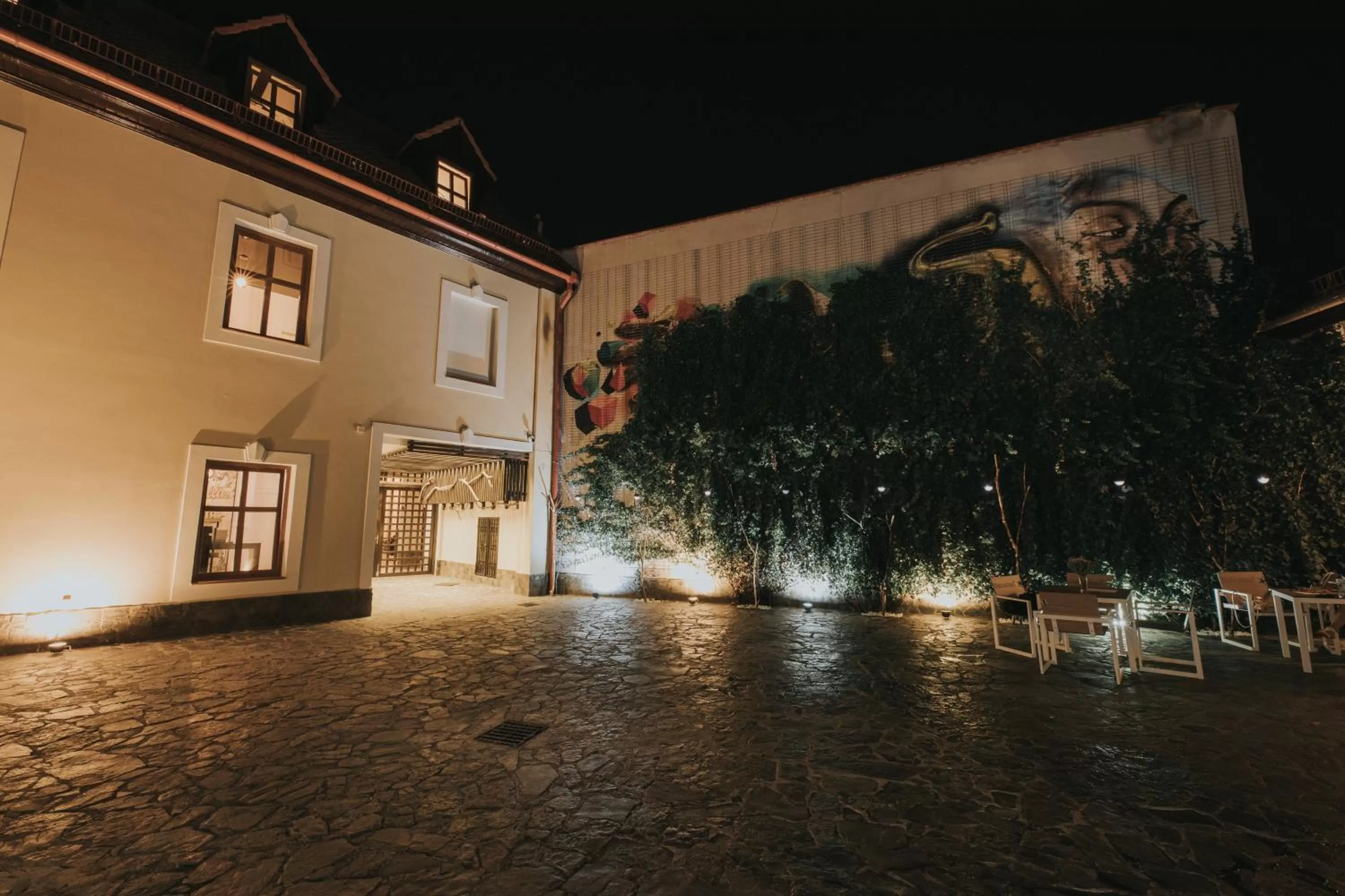 Facade/entrance, Property Building in Hotel Marabella
