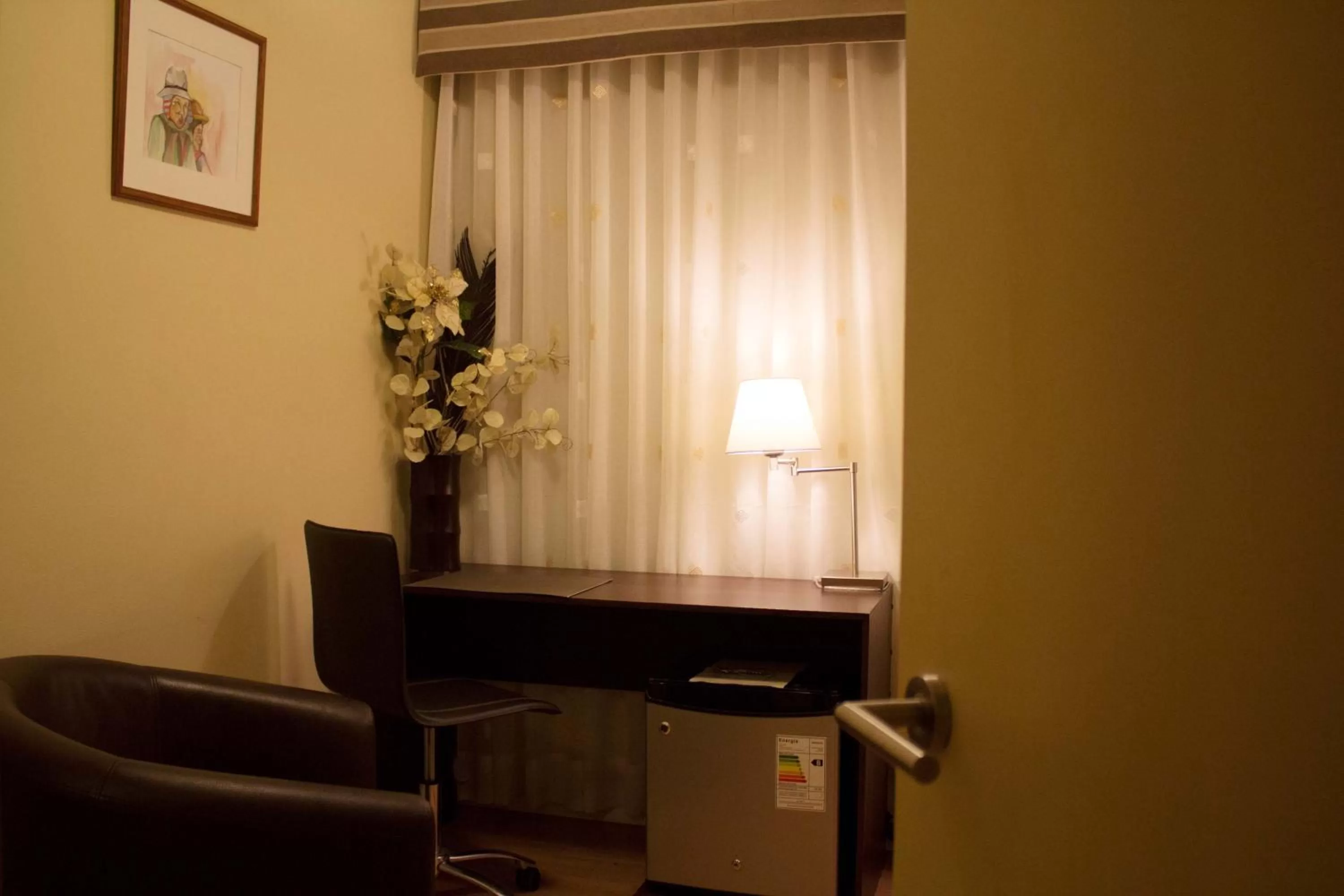 Photo of the whole room, Seating Area in Atankalama